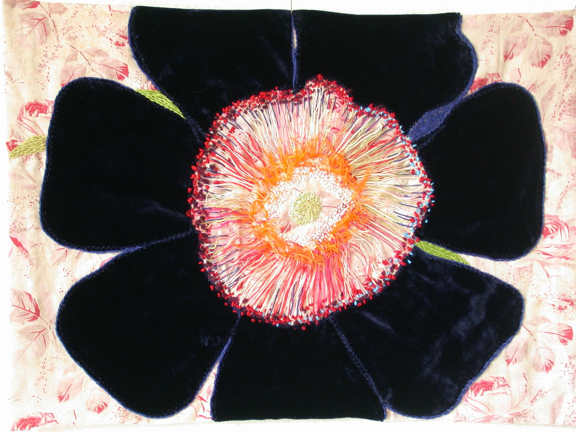 blauer Mohn, 20009, Samt und Stickerei auf Bettwäsche