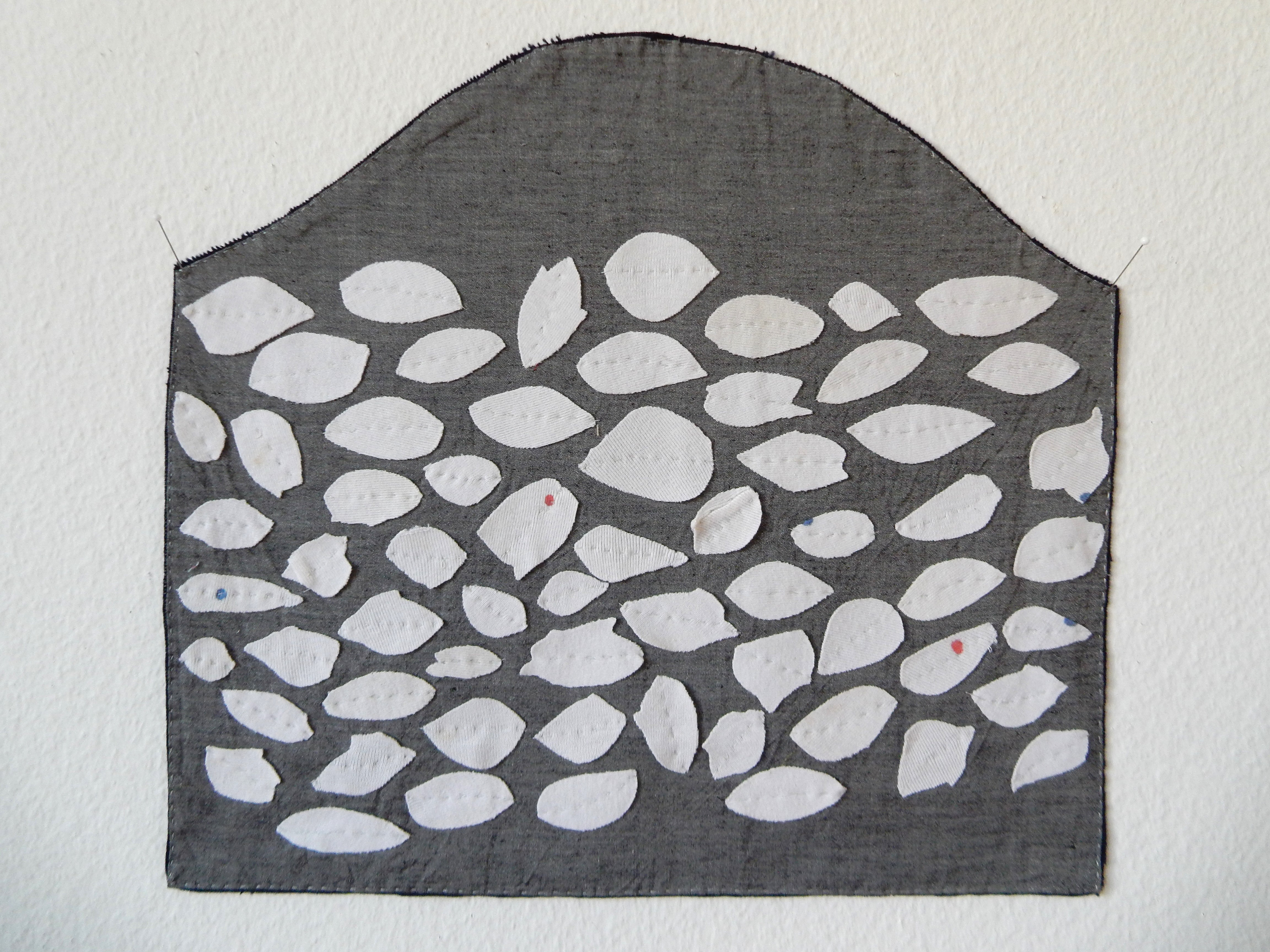 was von meinen Kindern so abfällt (1), 2007, Tricot auf Stoff, 31 x 35 cm