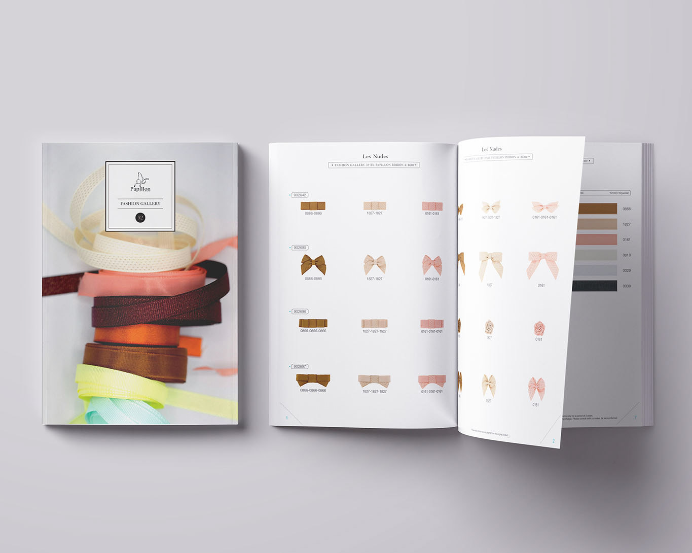 Catalogue ornements de lingerie / mise en page et couverture - extrait