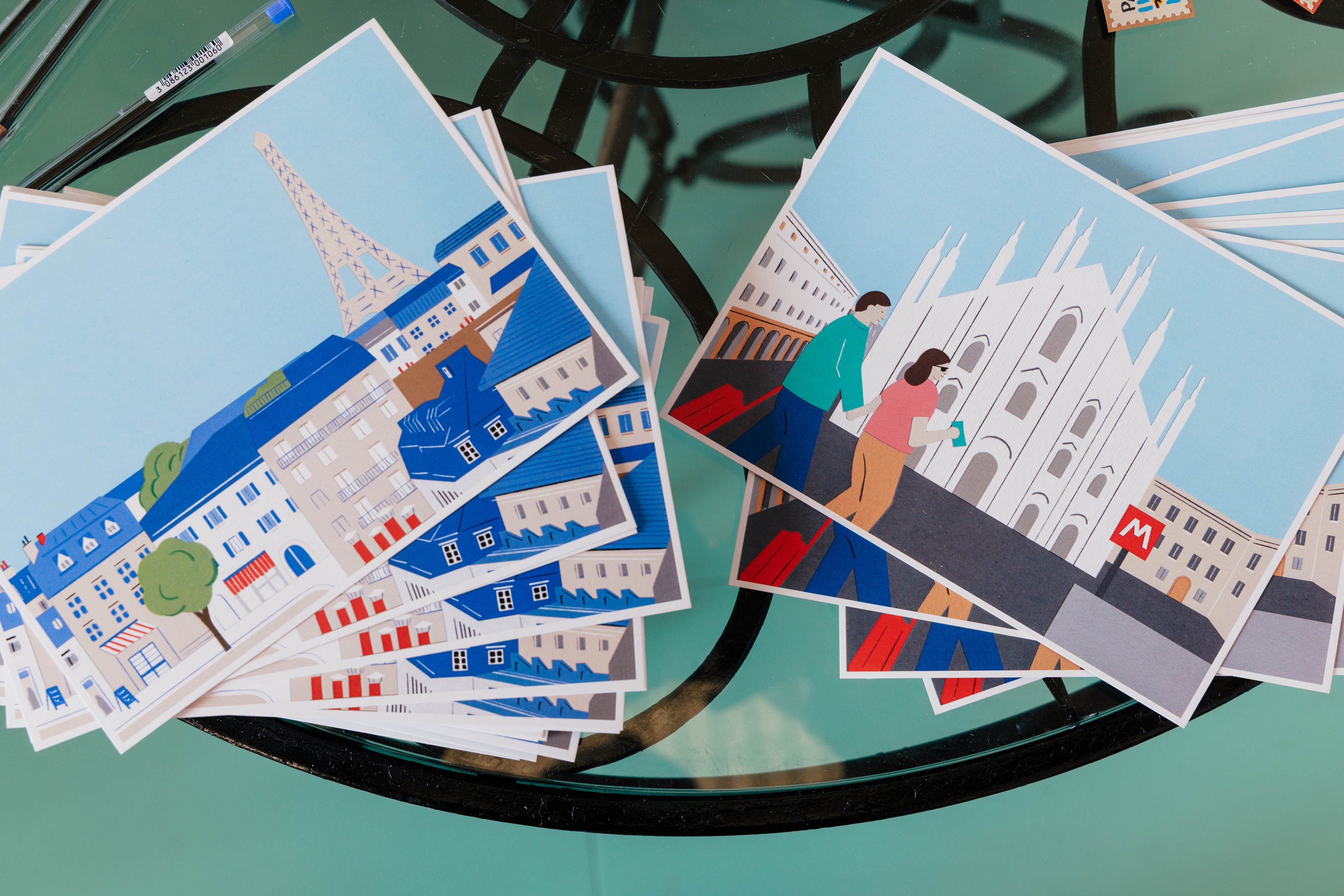 Illustrazione di Helga Aversa per l’evento Trainline Milano–Parigi, ispirata al movimento e al viaggio cartoline 