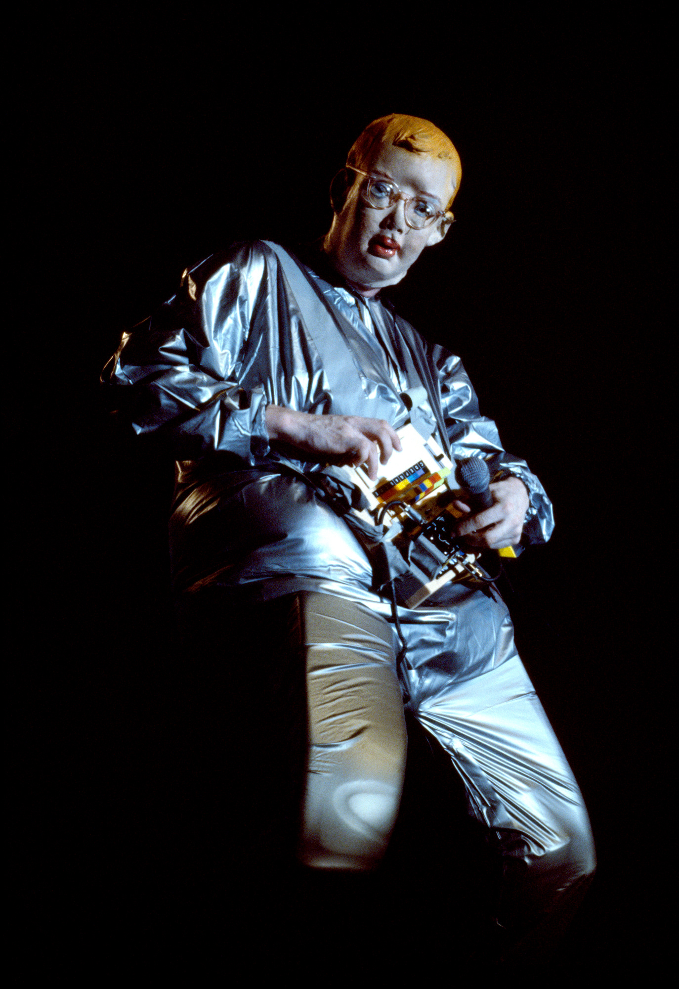 Boogie Boy - DEVO