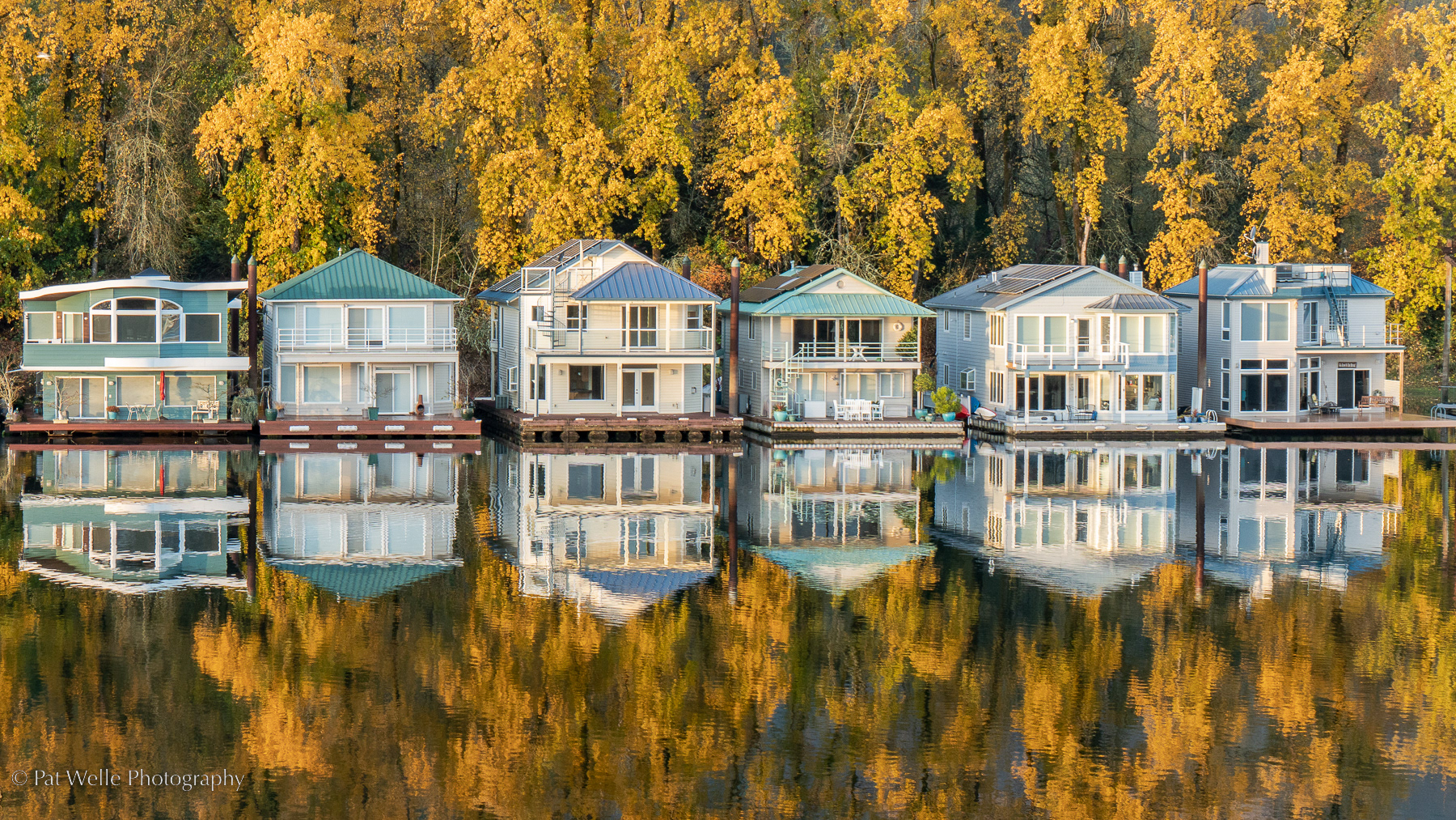 Floating Homes along Multnomah Channel