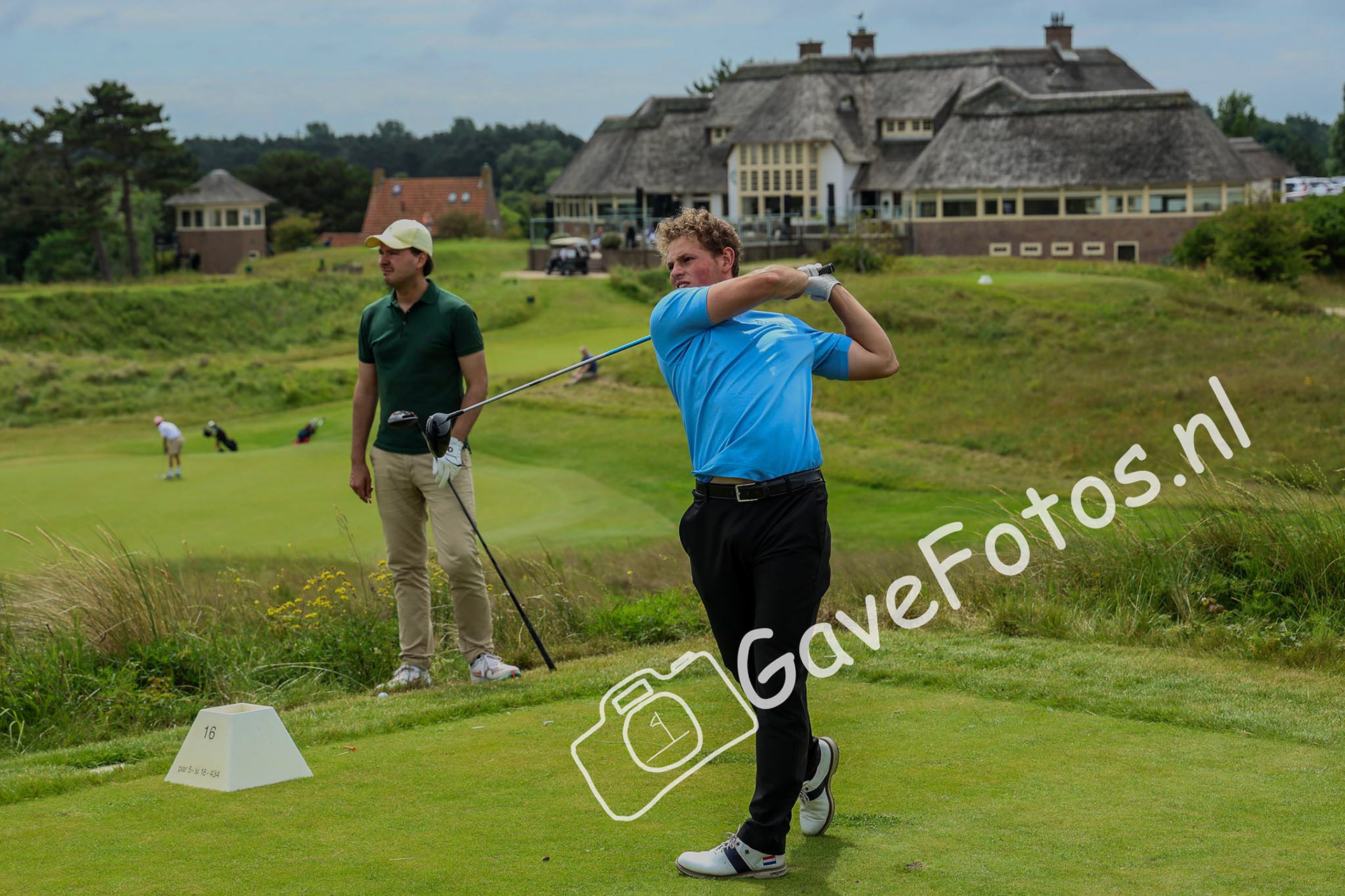 Julilan Dijk  op de Teebox van de 16e hole tijdens het Kennemer Open 2025