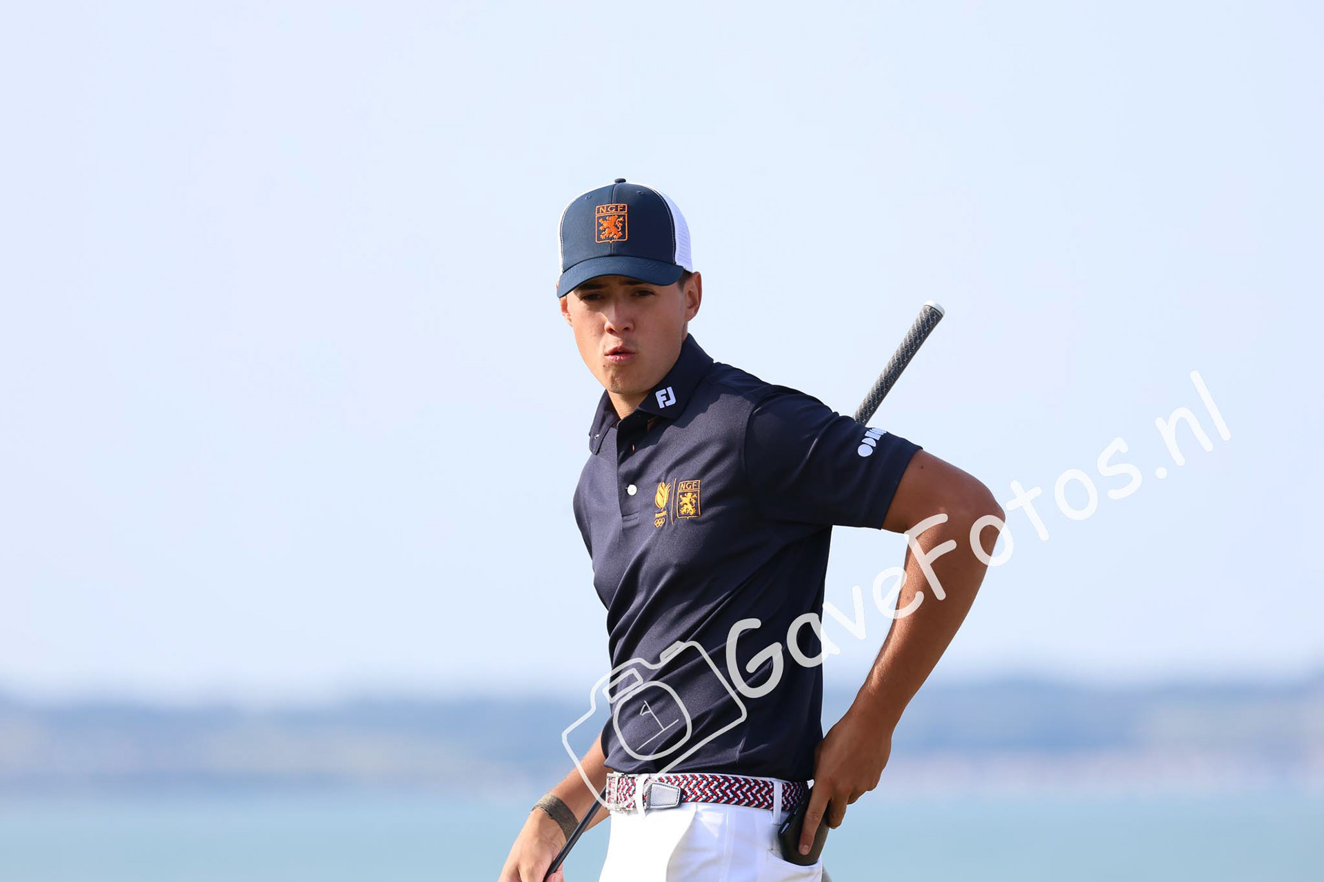 Loran Appel op de teebox van hole 11 op Royal Cinque Ports