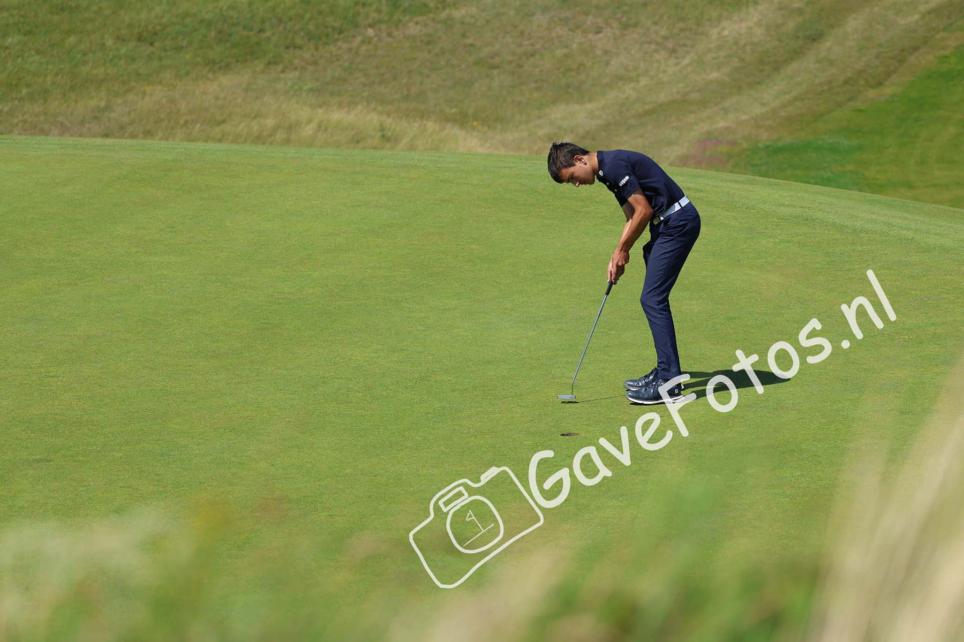 Jesse van Doorn met een korte par put op de 15e van het Kennemer Open 2025