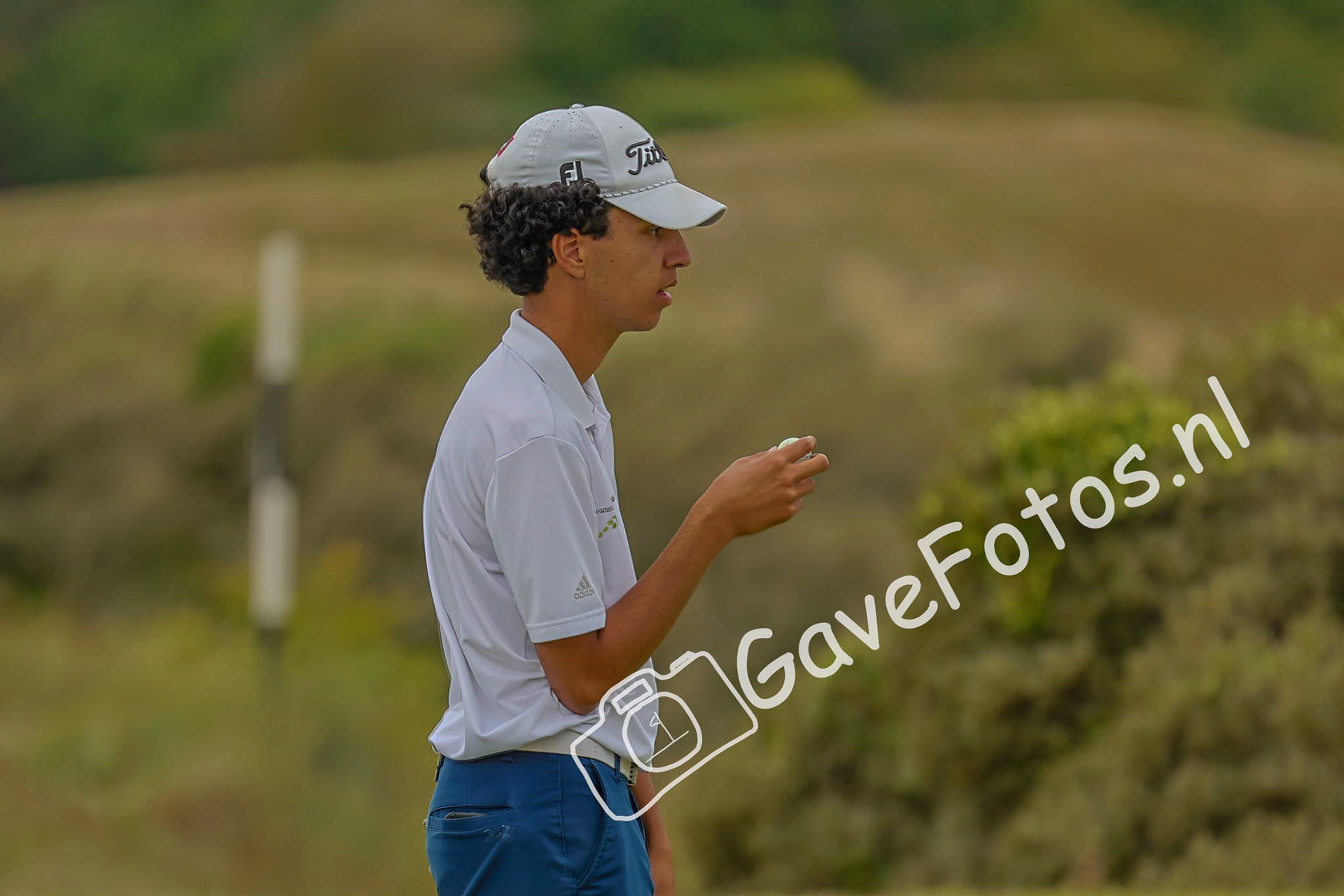 Raslen Hedhill op de green van hole 15 tijdens het Kennemer Open 2025
