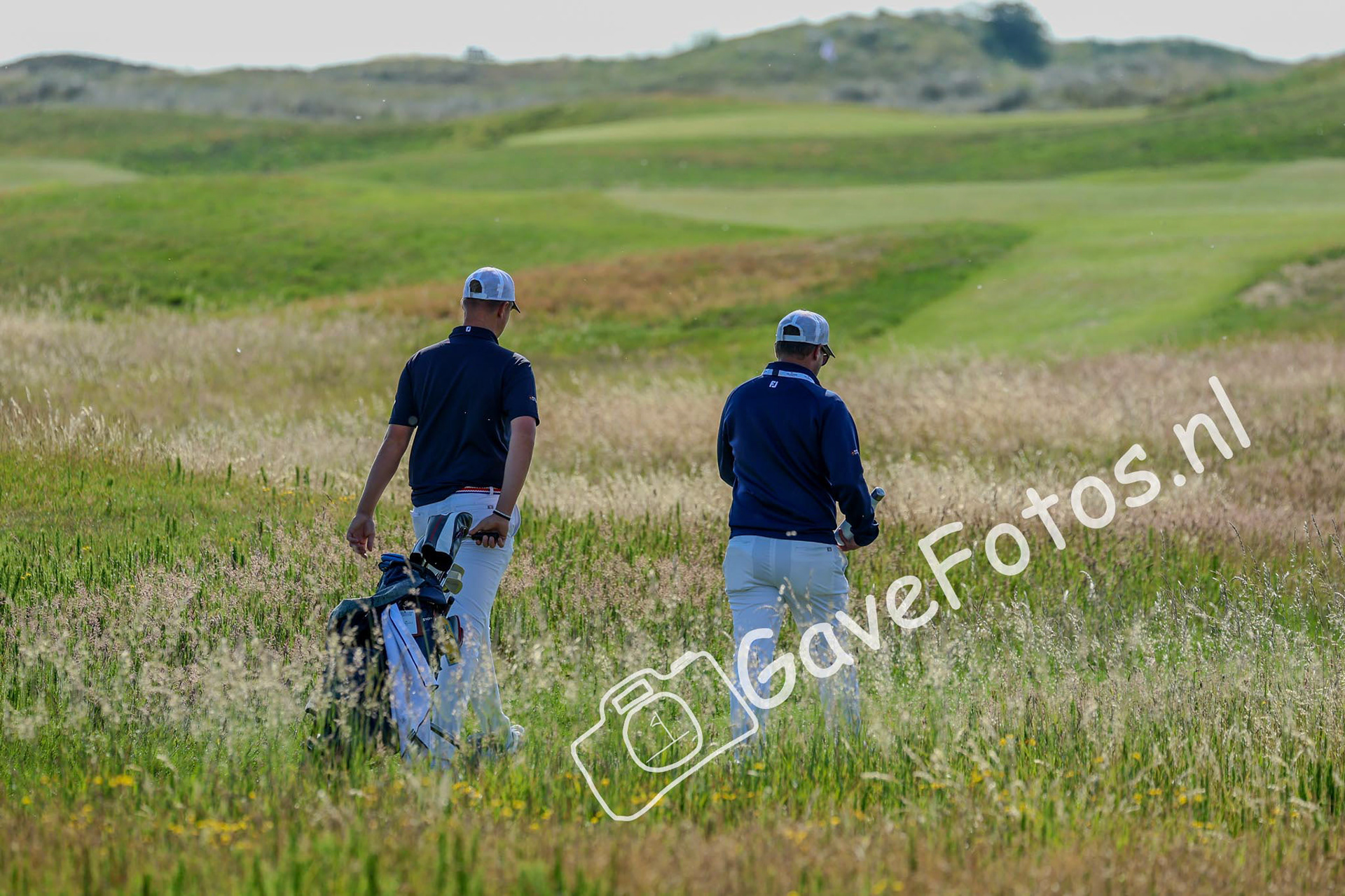 Bjorn Driessen richting de green van hole 1 op Royal St George tijdens de 2e ronde van The Amateur