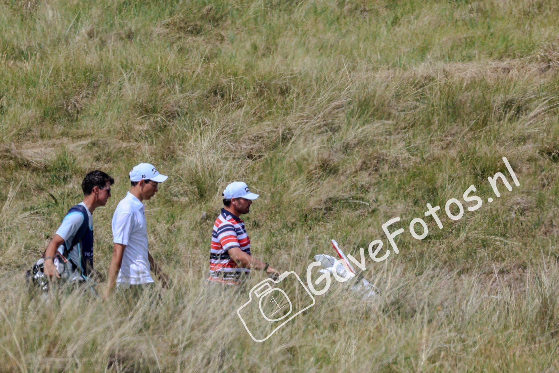 Denny Kloeth na de afslag op hole 7 van Royal St George