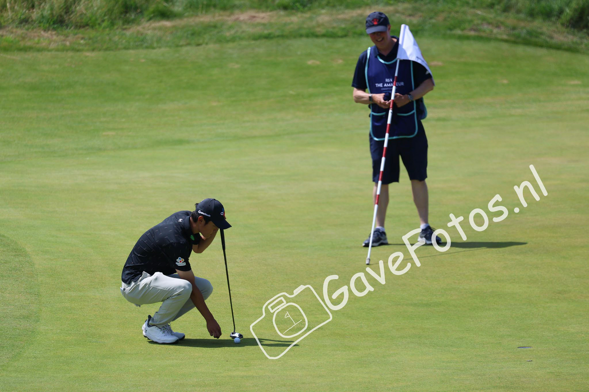 Krim Kim klaar om te putten op hole 6 van Royal St George tijdens The Amateur