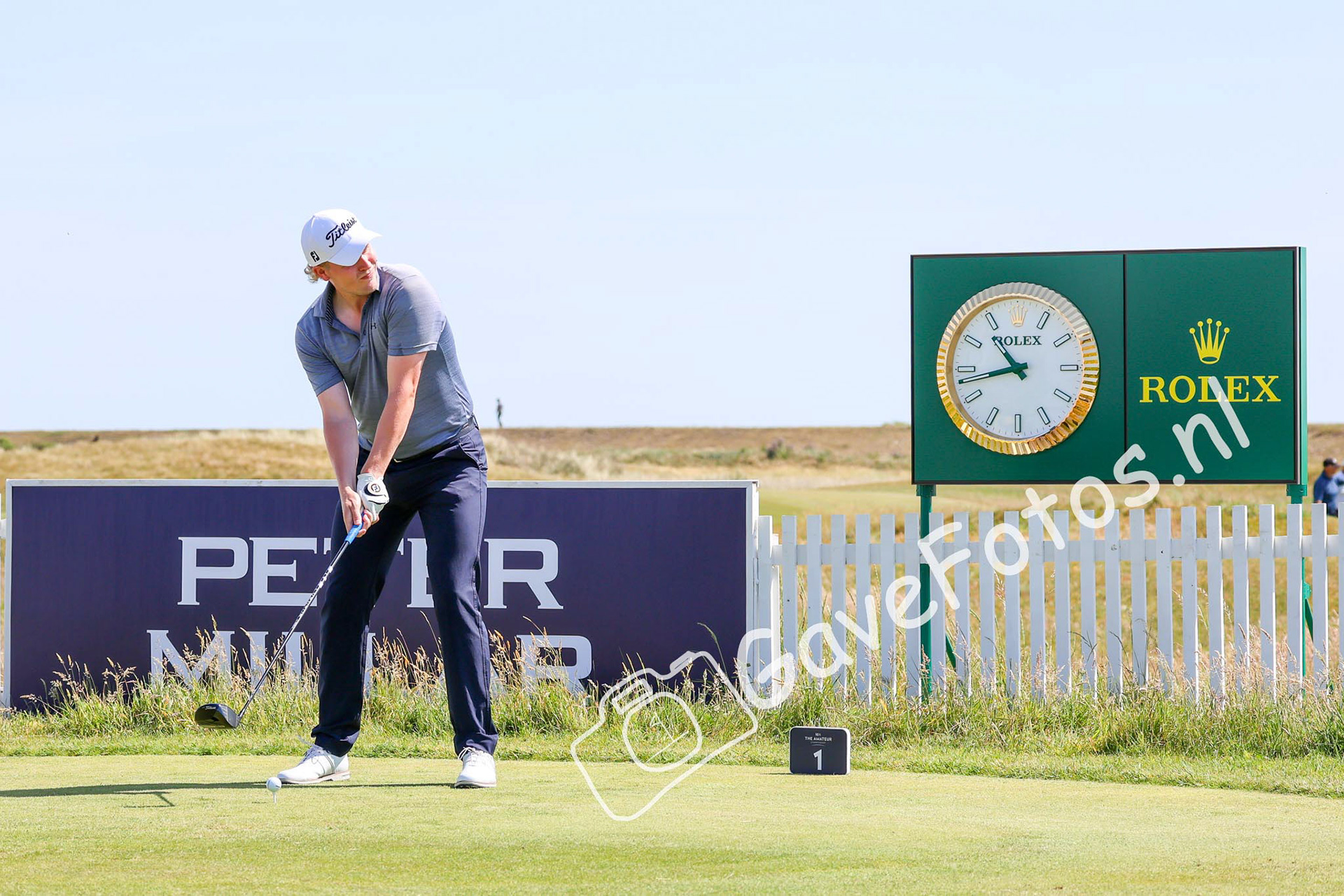 Jack Ingham op de 1e tee van Royal Cinque Ports voor zijn 2e ronde van The Amateur