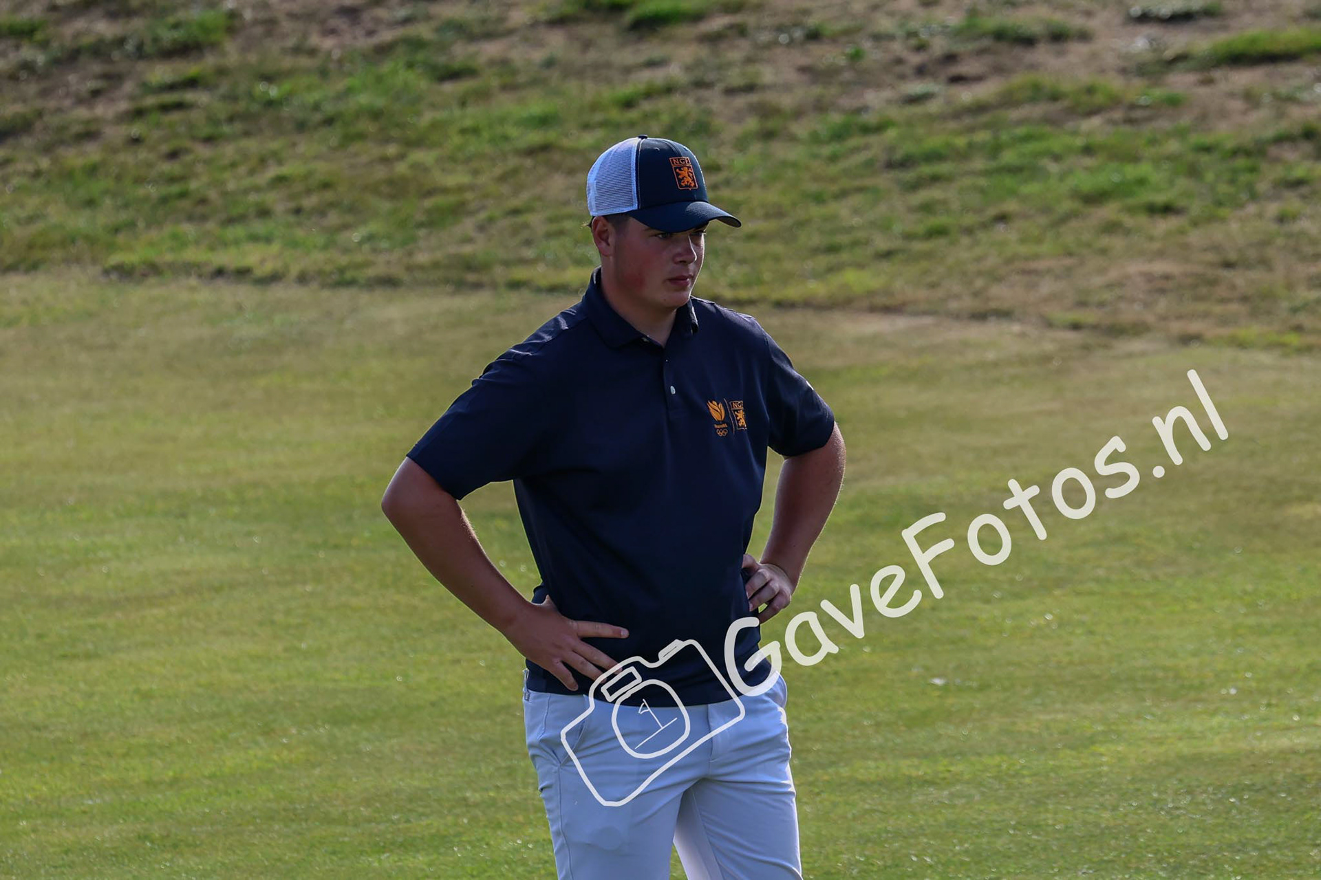 Stijn Egging op de green van hole 10 van Royal Cinque Ports tijdens de 2e ronde van The Amateur