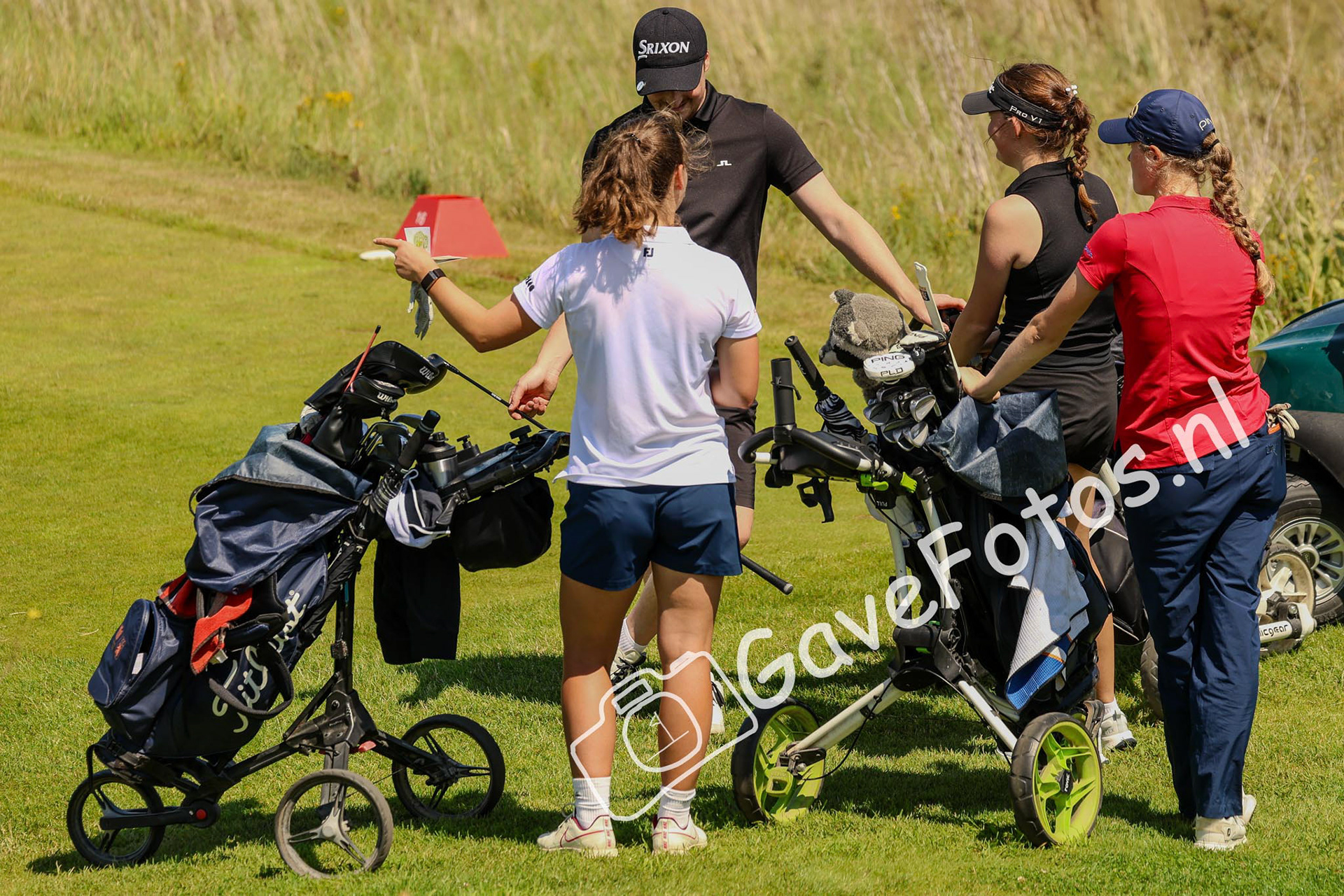 De 1e dames flight op de teebox van hole 16 tijdens het Kennemer Open 2025