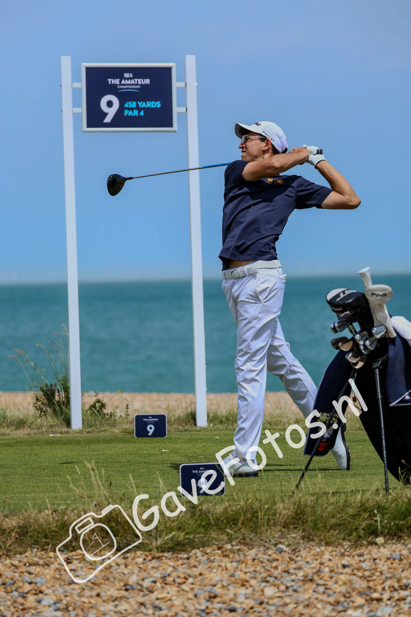 Denny Kloeth zijn afslag op hole 9 van Royal Cinque Ports