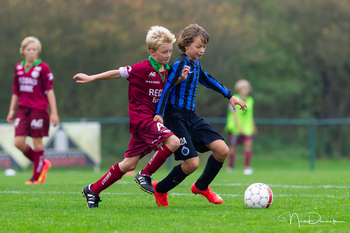 Cisse Sandra (°2003) & Lukas Willen (°2003) - foto: U12 SV Zulte Waregem - Club Brugge (6 september 2014)