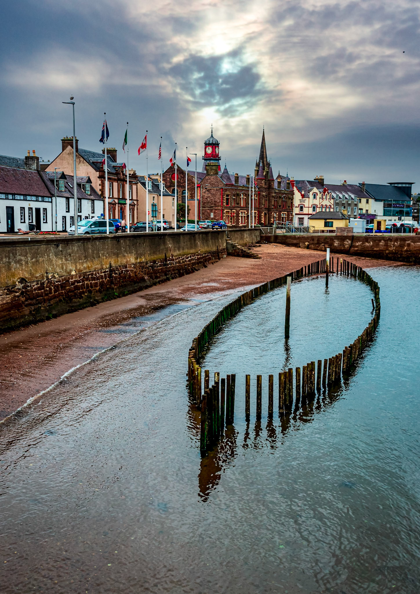 An art installation in Stornoway Harbour commemerates the loss of His Majesty's Yacht Iolaire after World War One in 1919.