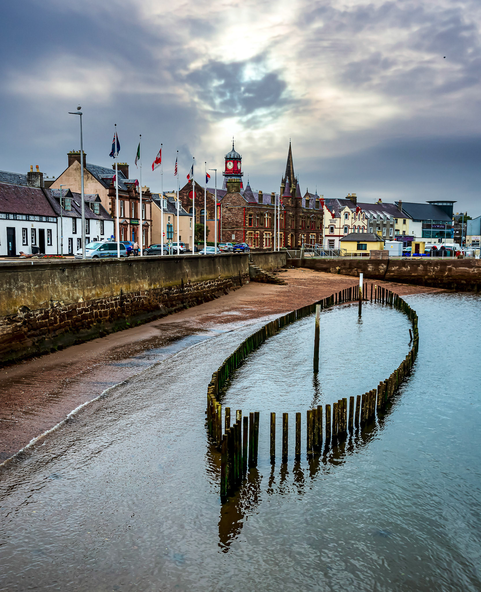 An art installation in Stornoway Harbour commemerates the loss of His Majesty's Yacht Iolaire after World War One in 1919.