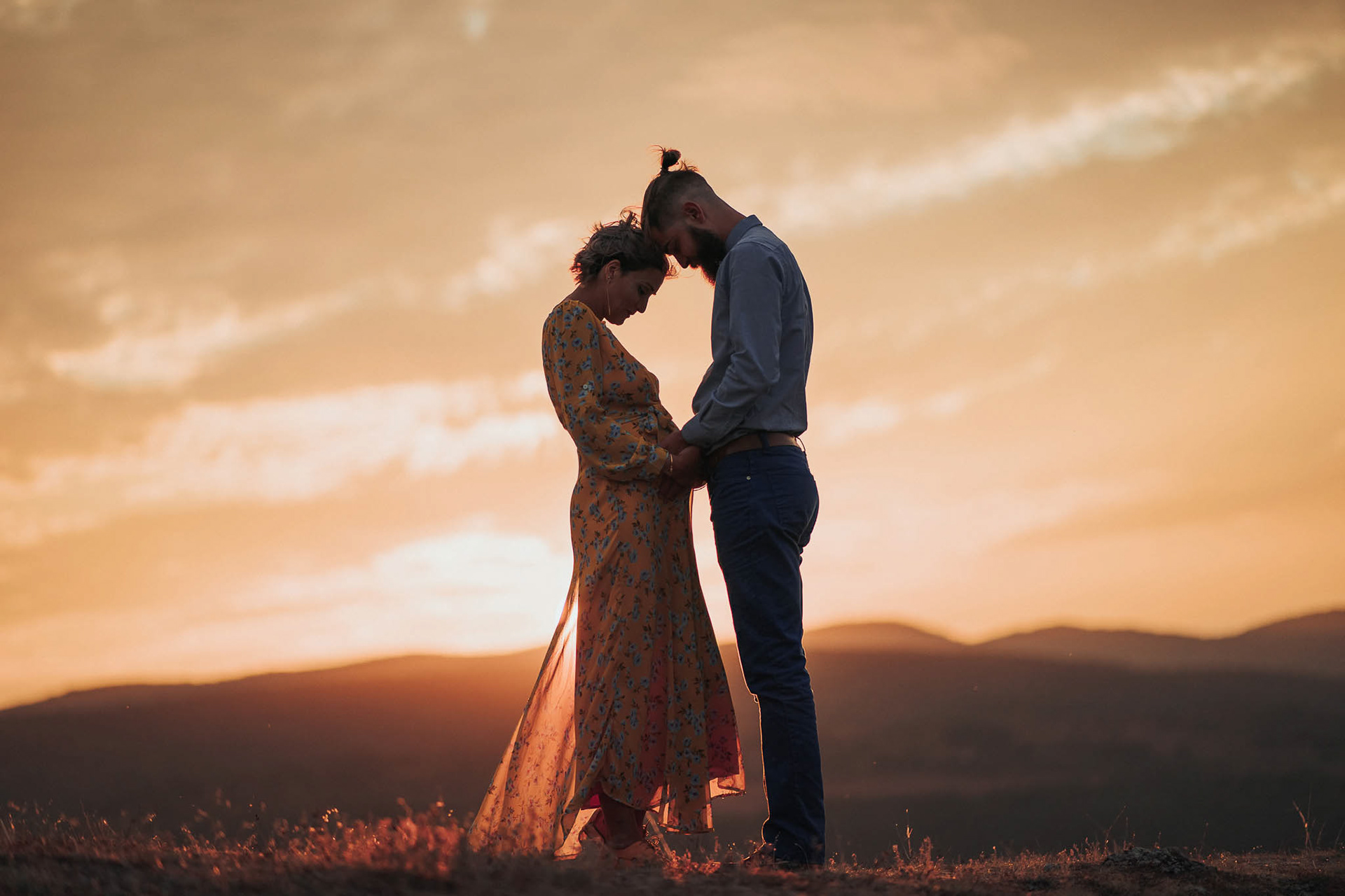 Силует на двама влюбени