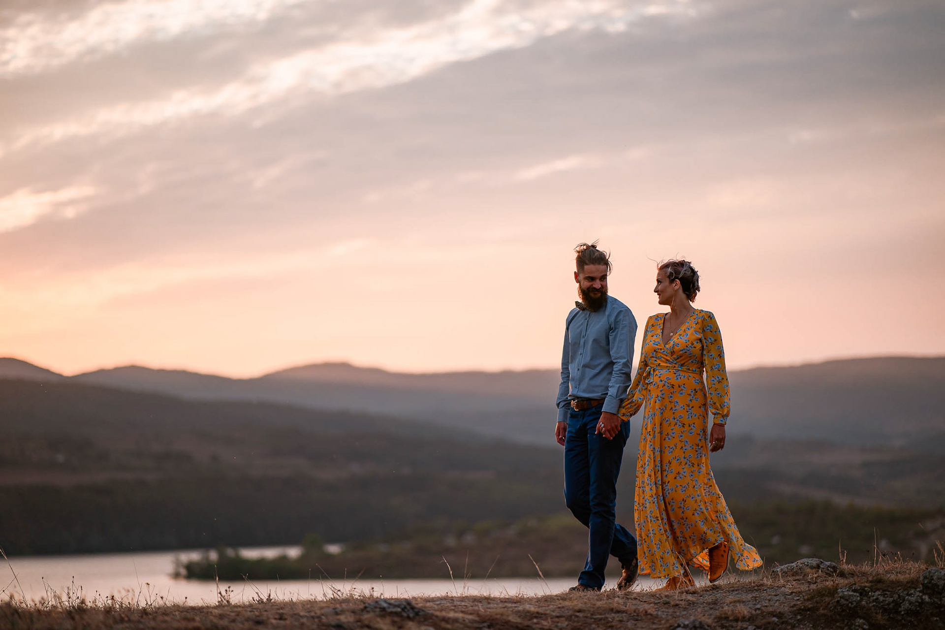 Разходка по брега