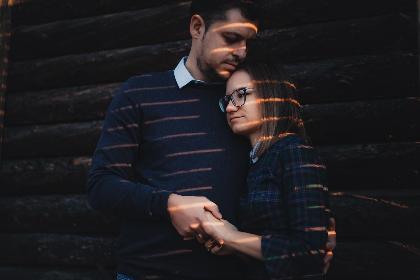 Семейна фотосесия с артистични сенки
