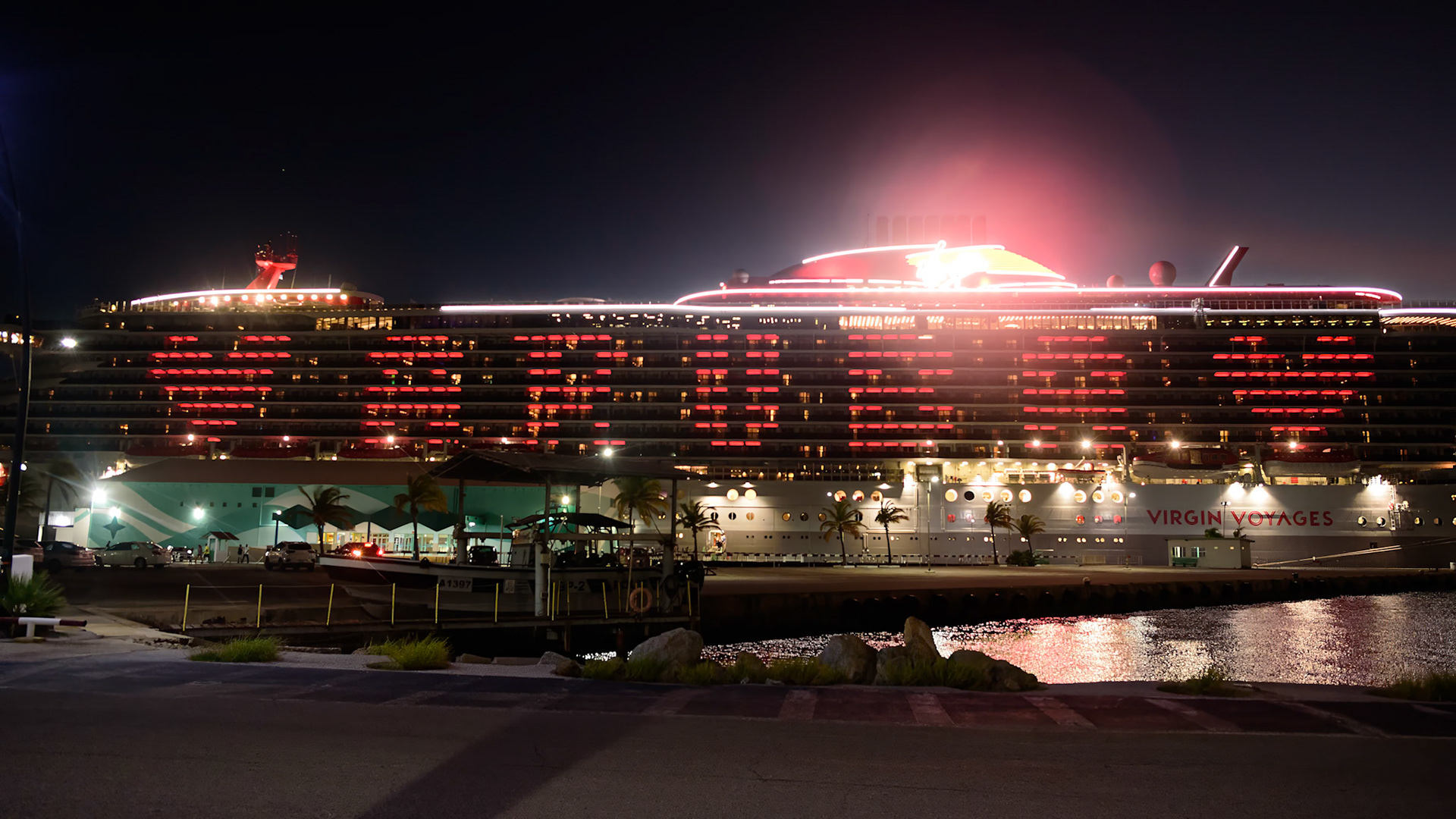 Oranjestad Aruba - Resilient Lady