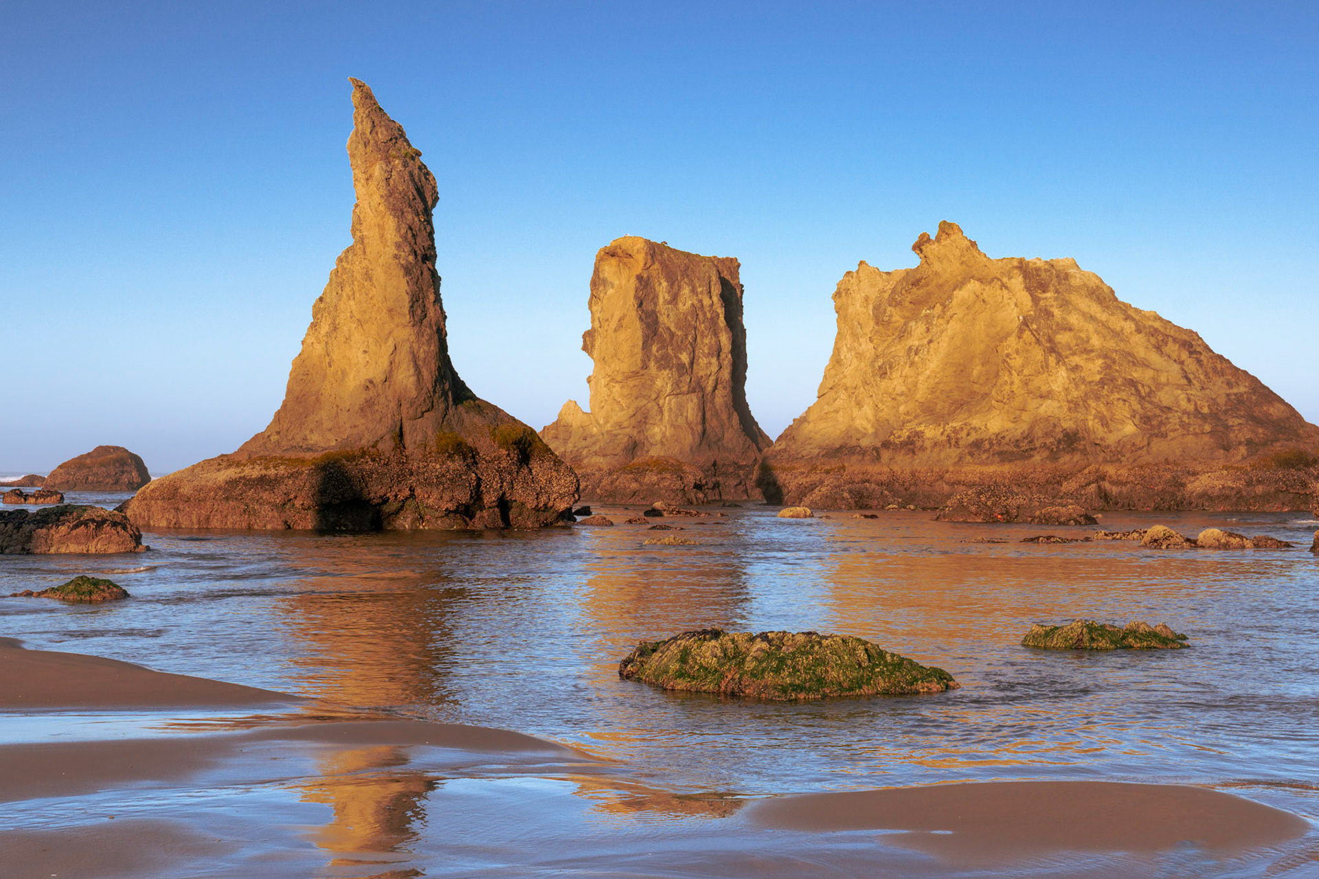 Wizard's Hat at sunrise, Bandon Beach, OR.