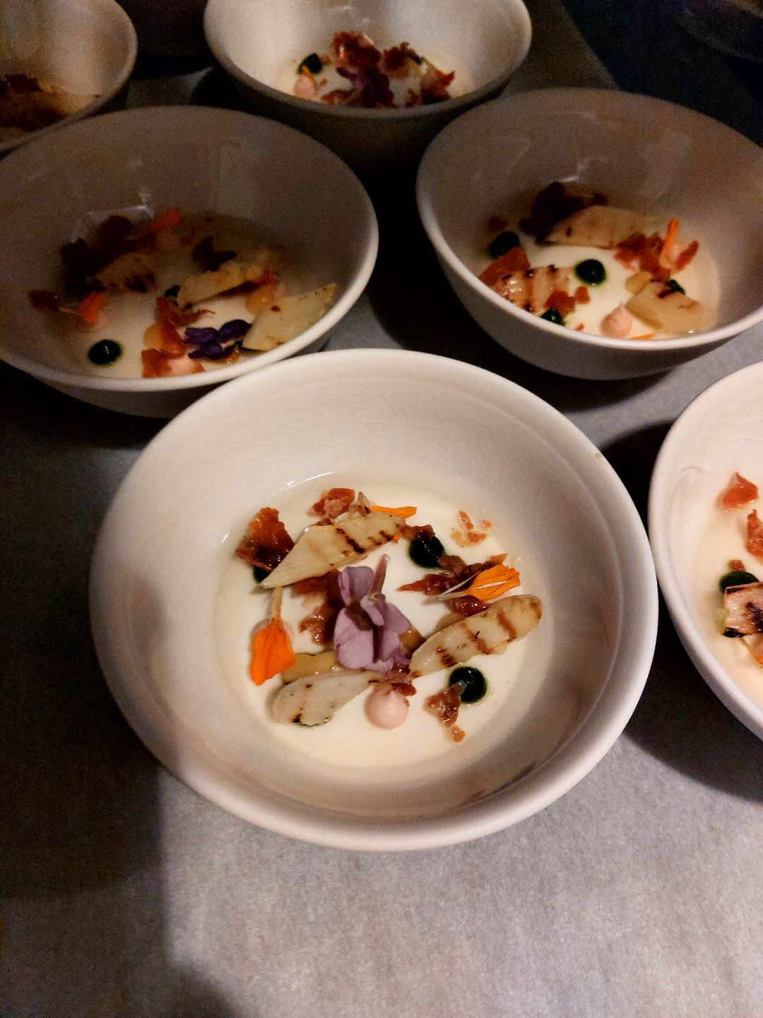 Amuse bouche autour de l'asperge et du jambon du Morvan