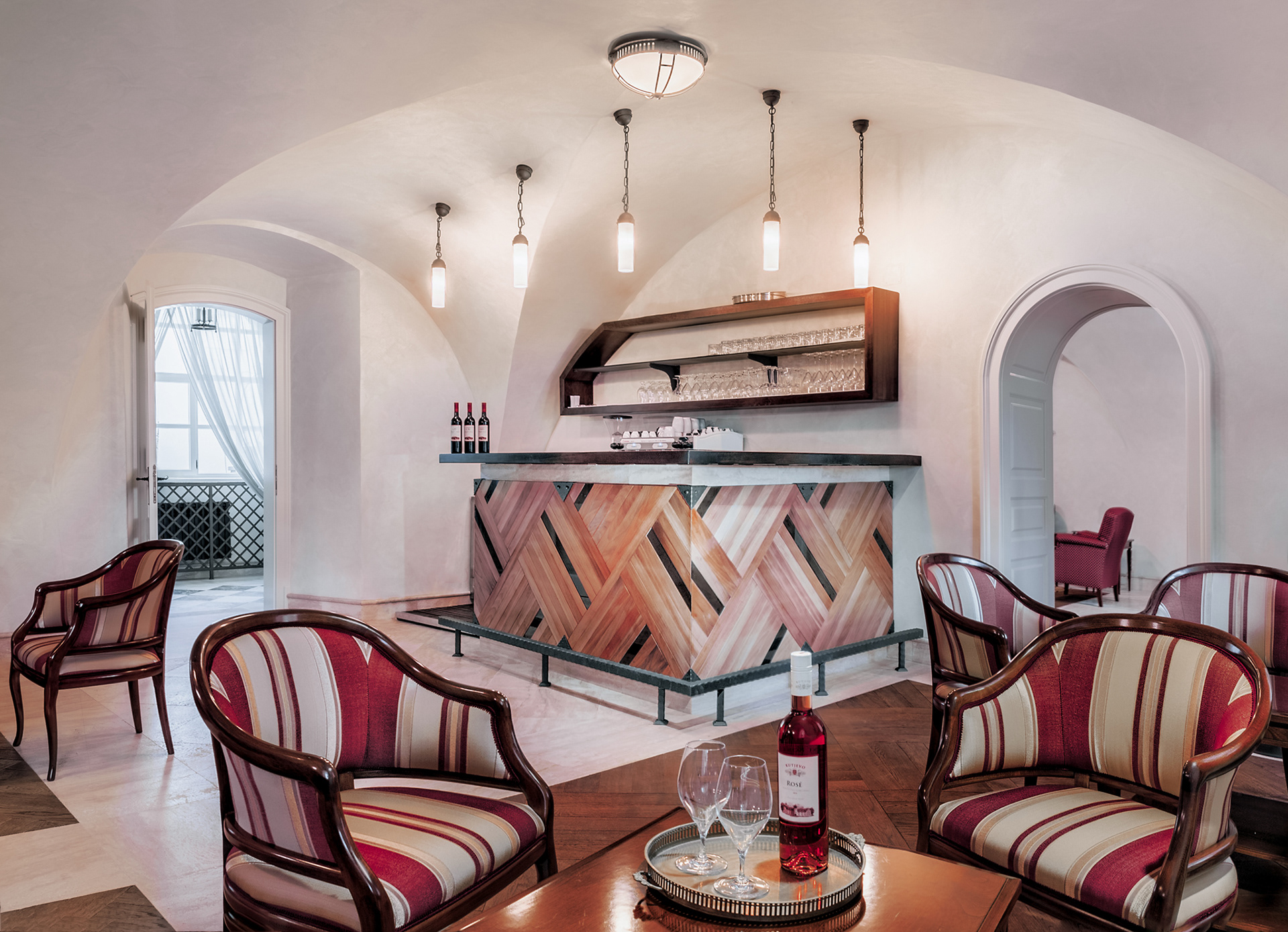 dvorac kutjevo, foto aga, fotograf interijera, opremanje, foto studio aga, kutjevački podrum, fotografiranje namještaja, šank, ugostiteljski objekt