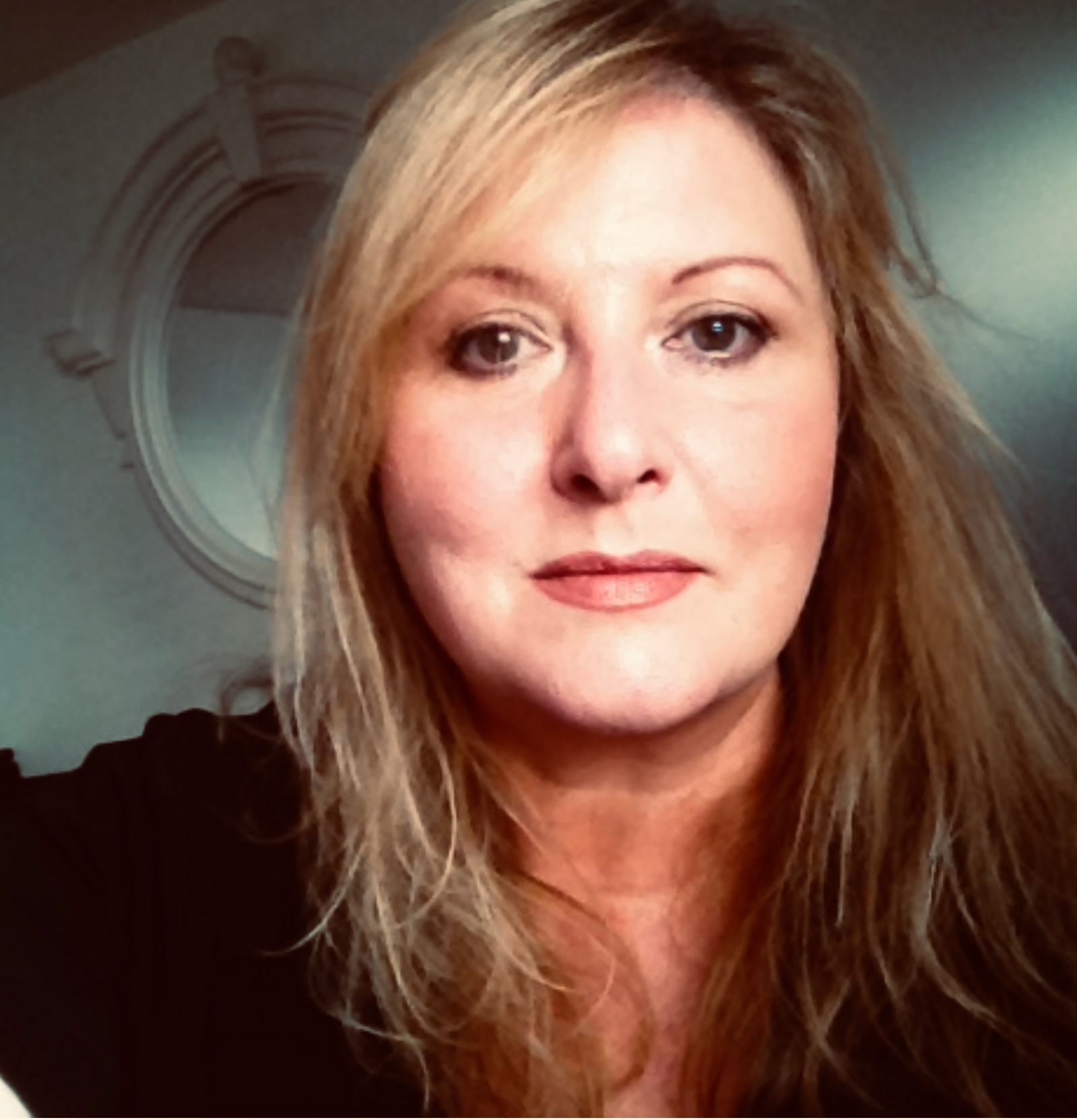 Lois Pawson