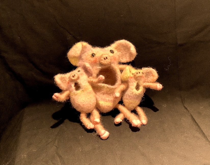 Three Little Pigs - Armatured Felt Puppets - Stop Motion Animation - 2022