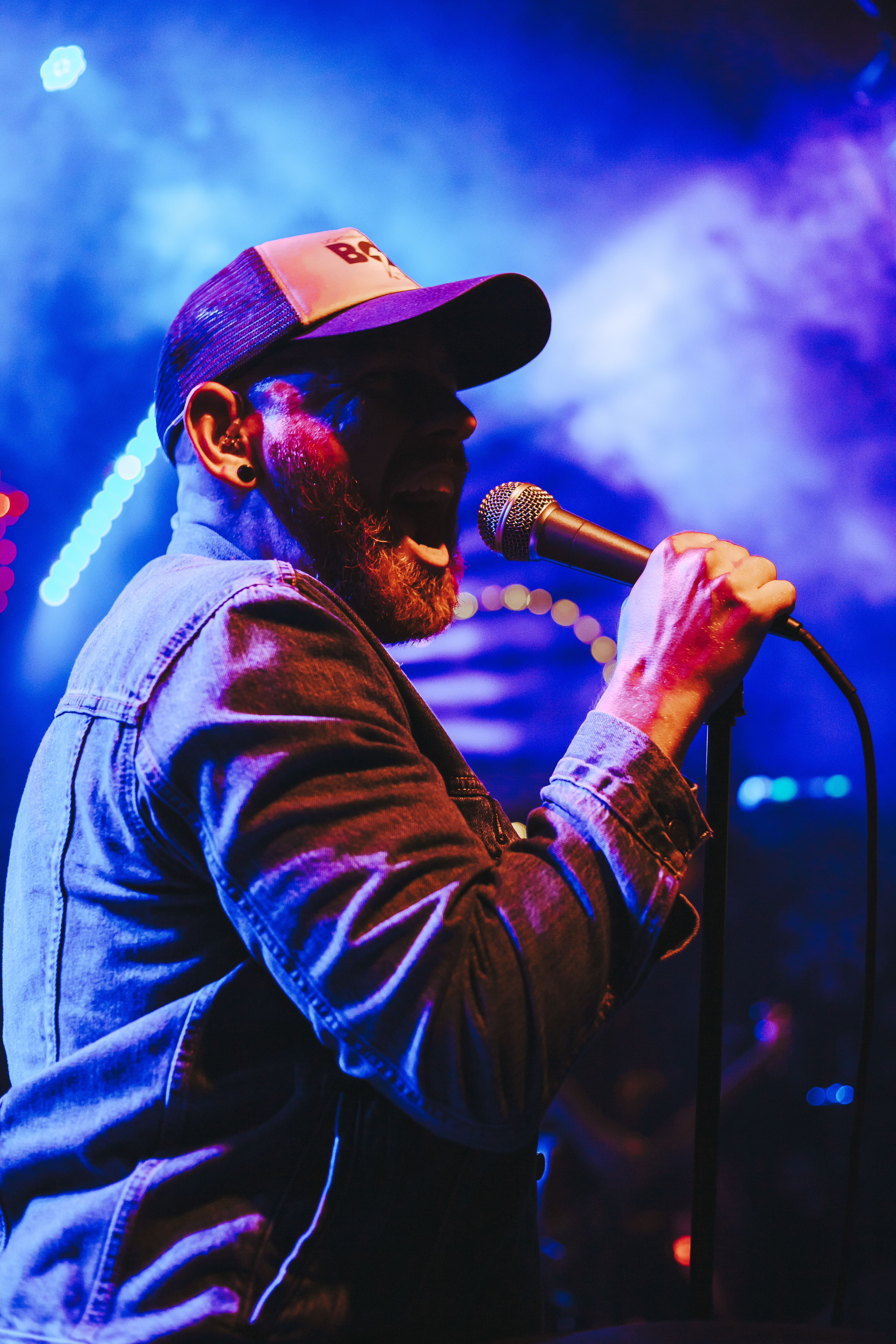 Above us the Waves @ Eightball