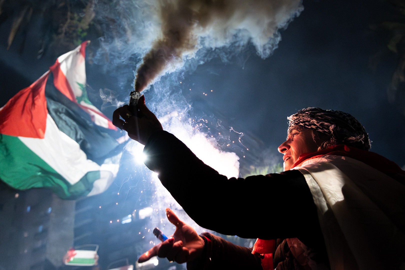 Concentración en solidaridad con el pueblo de Palestina y solicitando al gobierno uruguayo el cese de las relaciones diplomáticas con Israel, en la Plaza Independencia de Montevideo. 17 de junio de 2025.