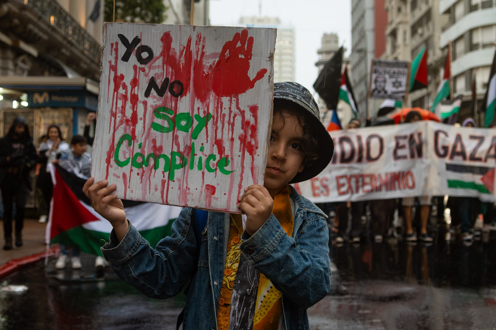 Movilización en apoyo al pueblo de Palestina sobre Av. 18 de Julio en Montevideo. 5 de diciembre de 2023.