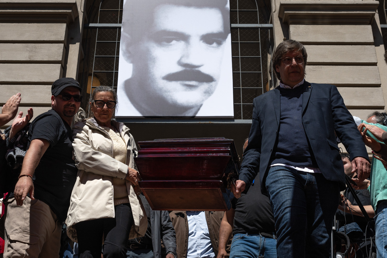 Acto público en la Universidad de la República para despedir los restos de Luis Eduardo Arigón Castel, uruguayo detenido desaparecido por la dictadura el 14 de junio de 1977. 2 de octubre de 2024.