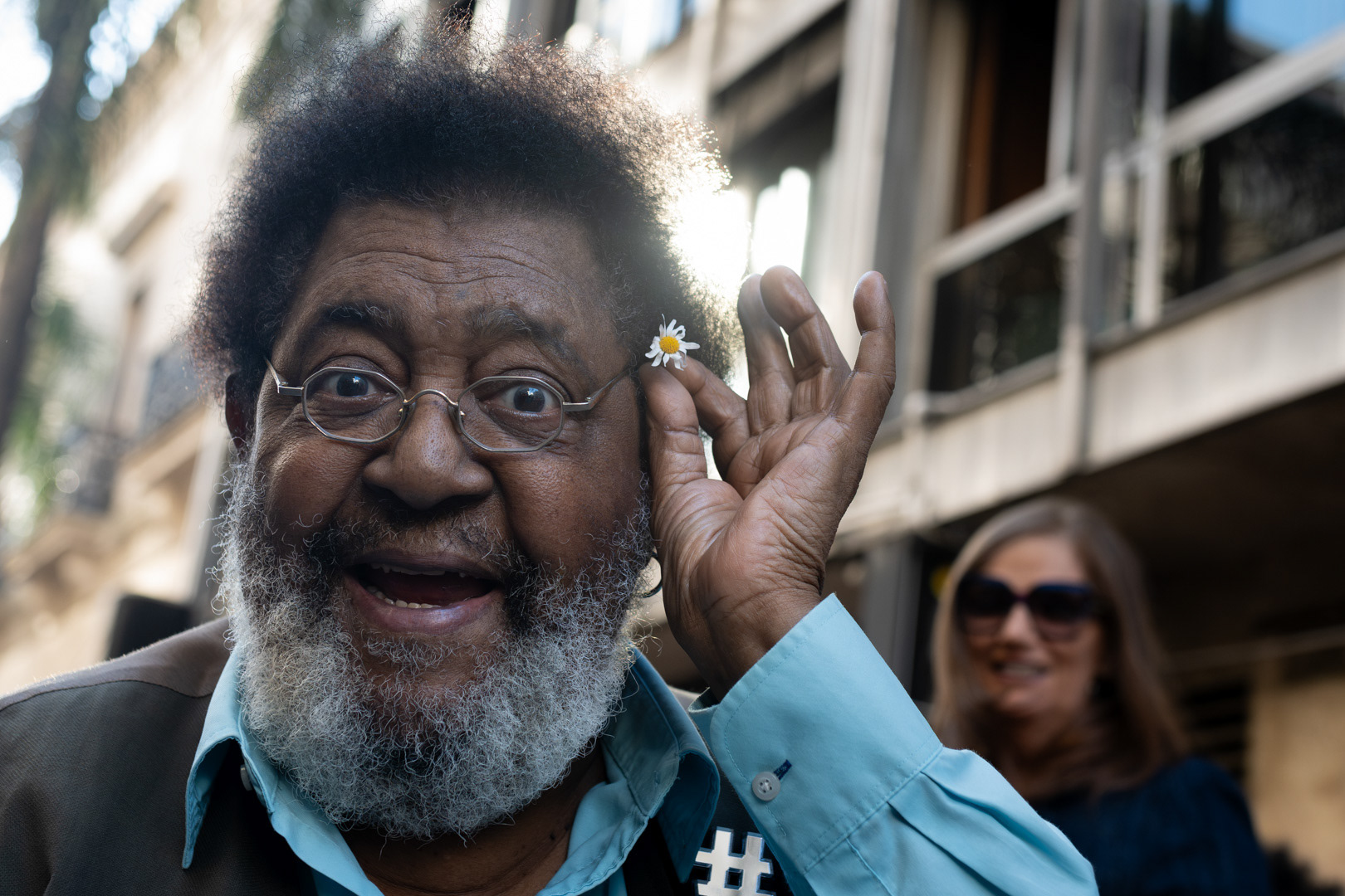 El músico uruguayo Ruben Rada es homenajeado por la Junta Departamental de Montevideo con una baldoza en el Paseo de los Soles, en la Peatonal Sarandí de Montevideo. 18 de octubre de 2024.