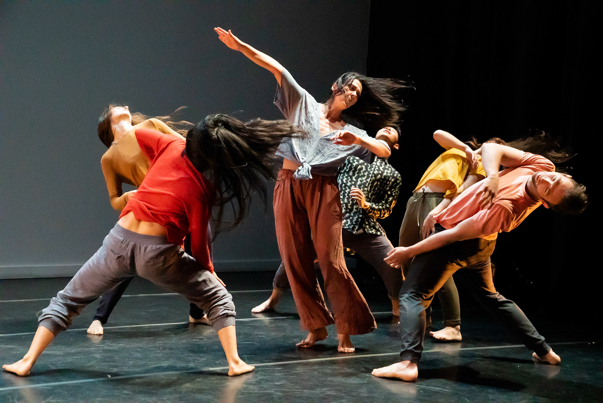 VIVO Ballet; Choreographer: Enzo Celli; Performers: Elisabetta Minutoli, Nikki Holck, Marta Bianchi, Rebecca Sandlin, Michael Wright, Vivake Khansingsavath