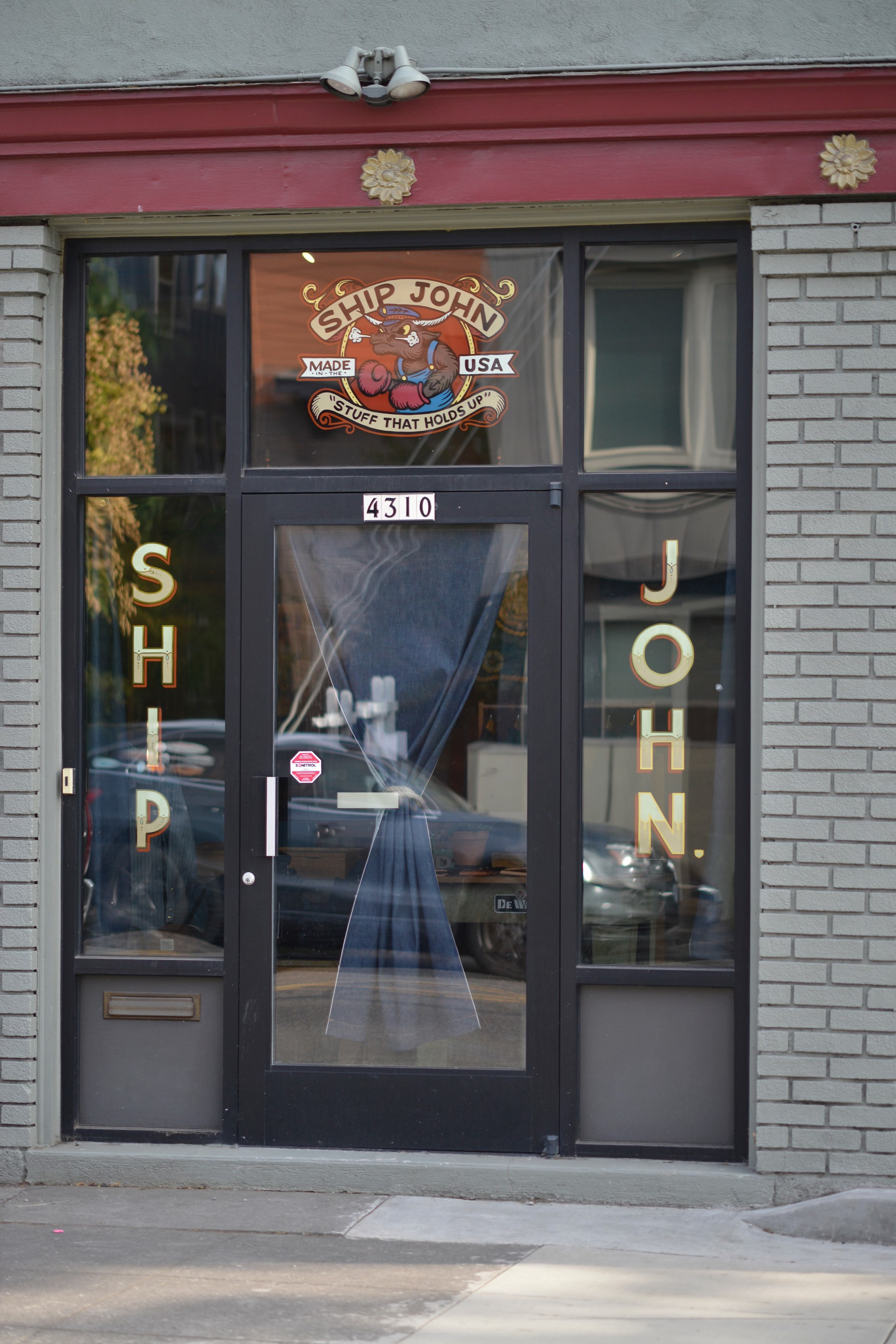 GOLD HAND SIGNS - SHIP JOHN