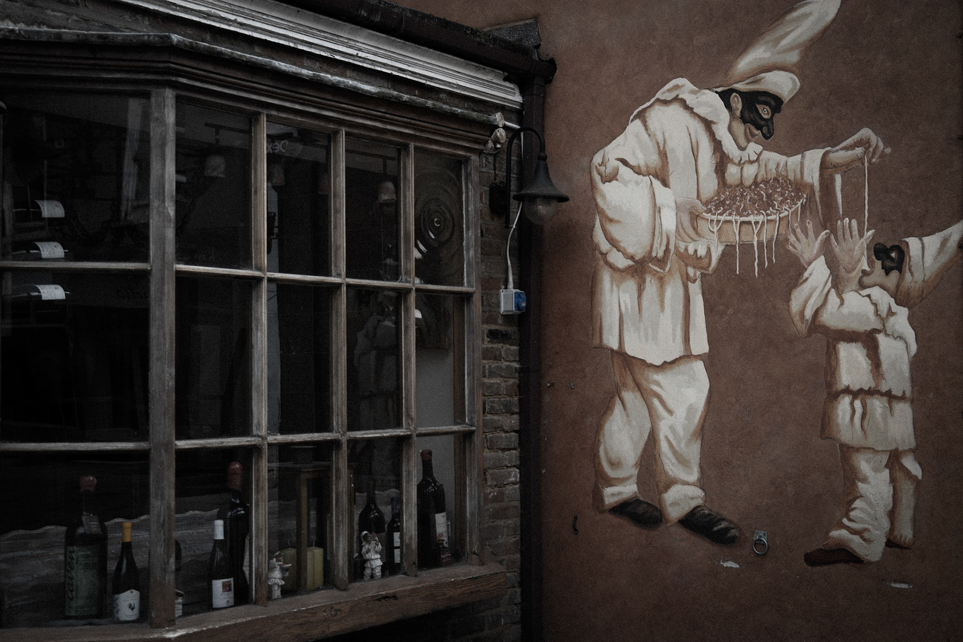 Wall paint of a restaurant, Twickenham
