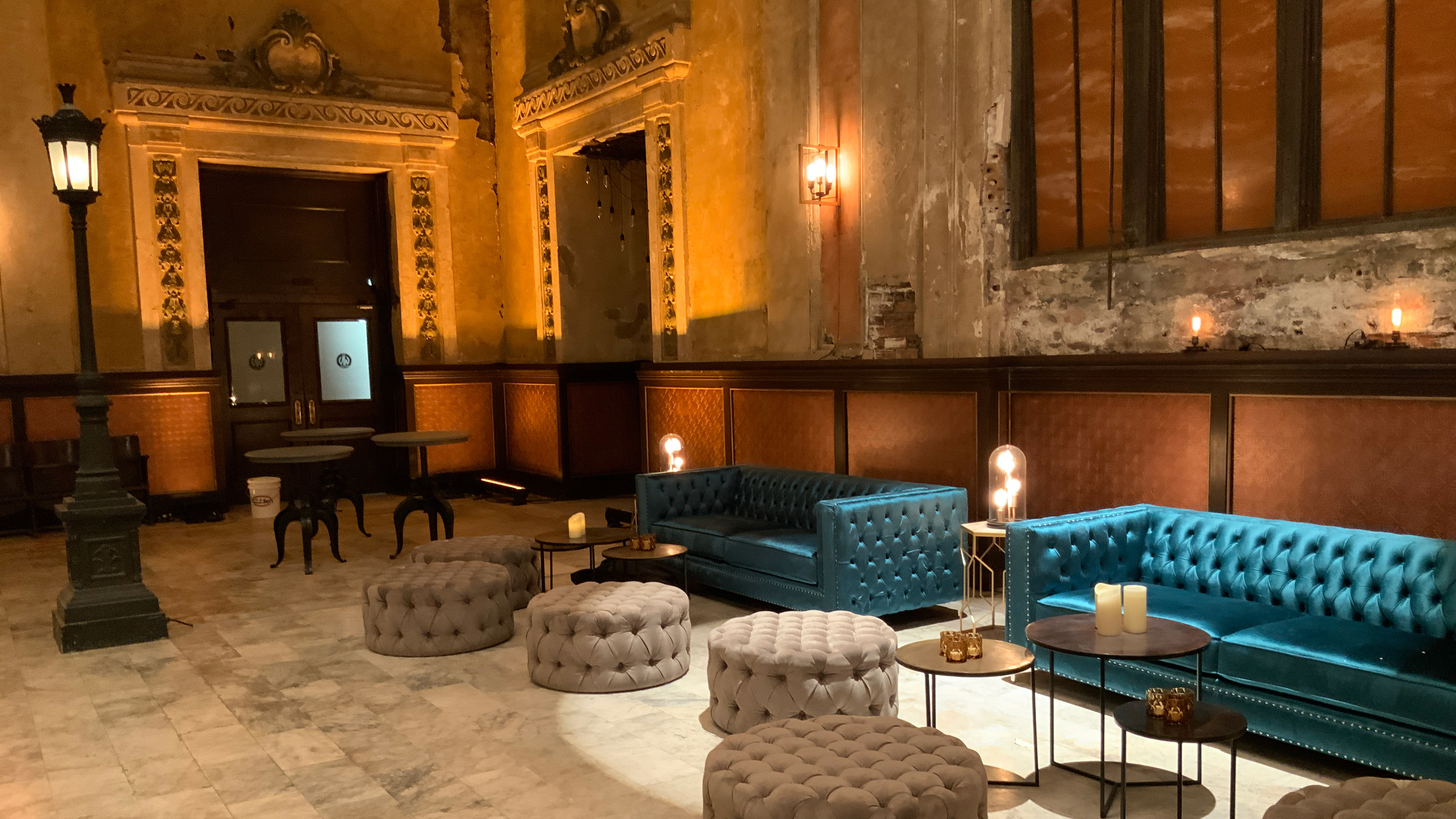  Jeremy Cassells, Production Designer | Natalie Weinmann, Art Director | Jason Cohen, Asst Art Director | Karen Agresti, Set Decorator