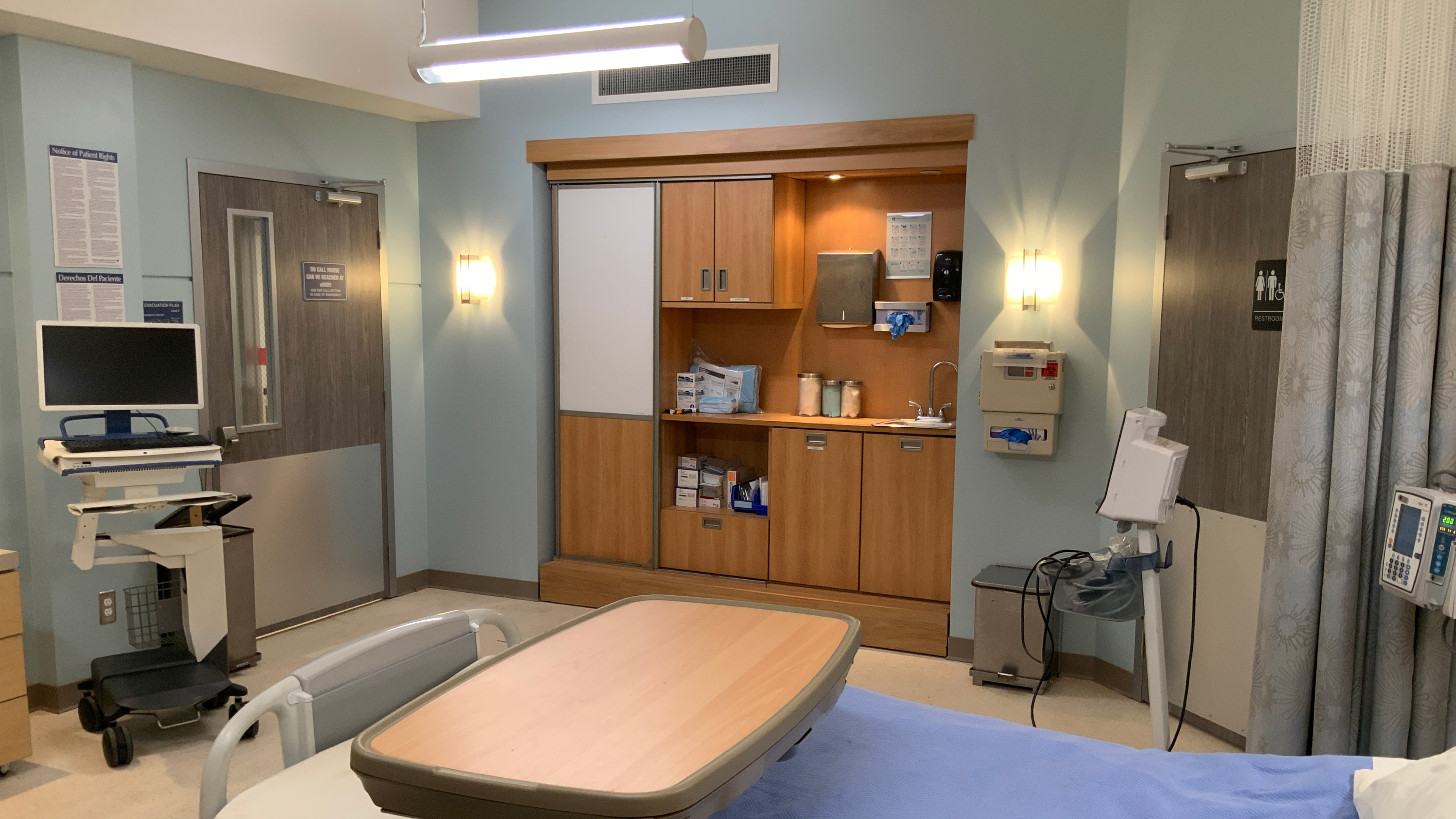  Julie Walker, Production Designer | Jason Cohen, Art Director | Jen Mueller, Set Decorator