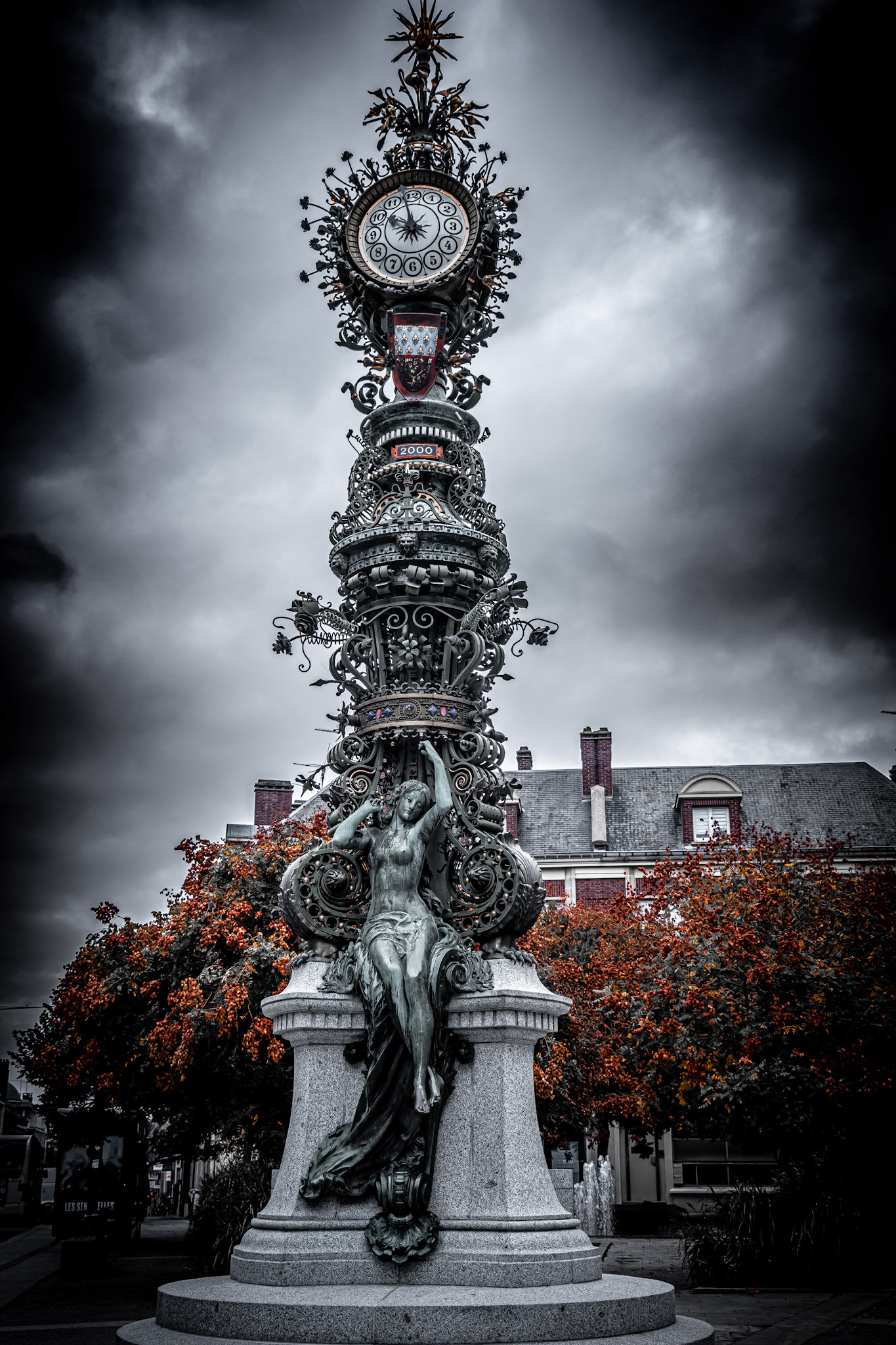 Horloge Dewailly Place Marie Sans Chemise Amiens / France
