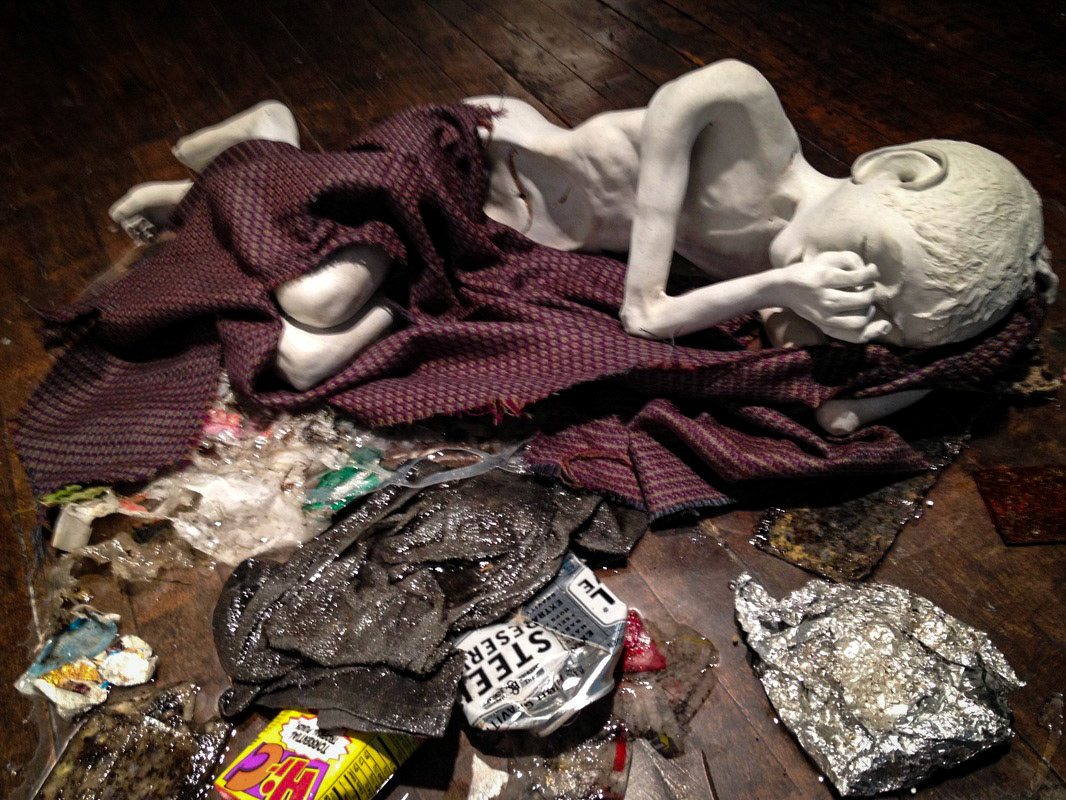 pe·riph·er·al  Resin, porcelain, gold luster, fabric, found objects, street detritus. 2023.