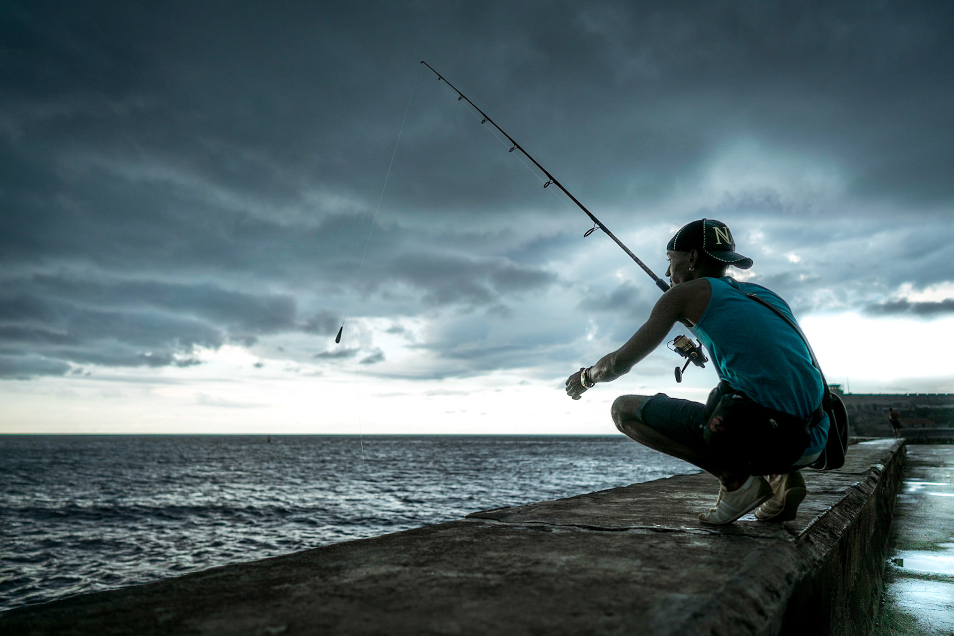 Fishing @ Malecon, Havana