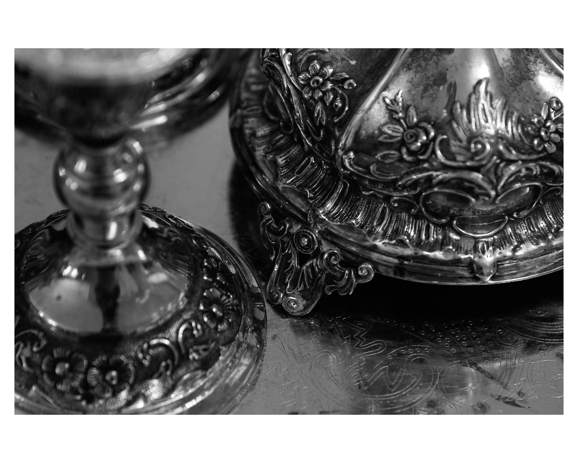 Candles will be lit at sundown at the start of Shabbos.