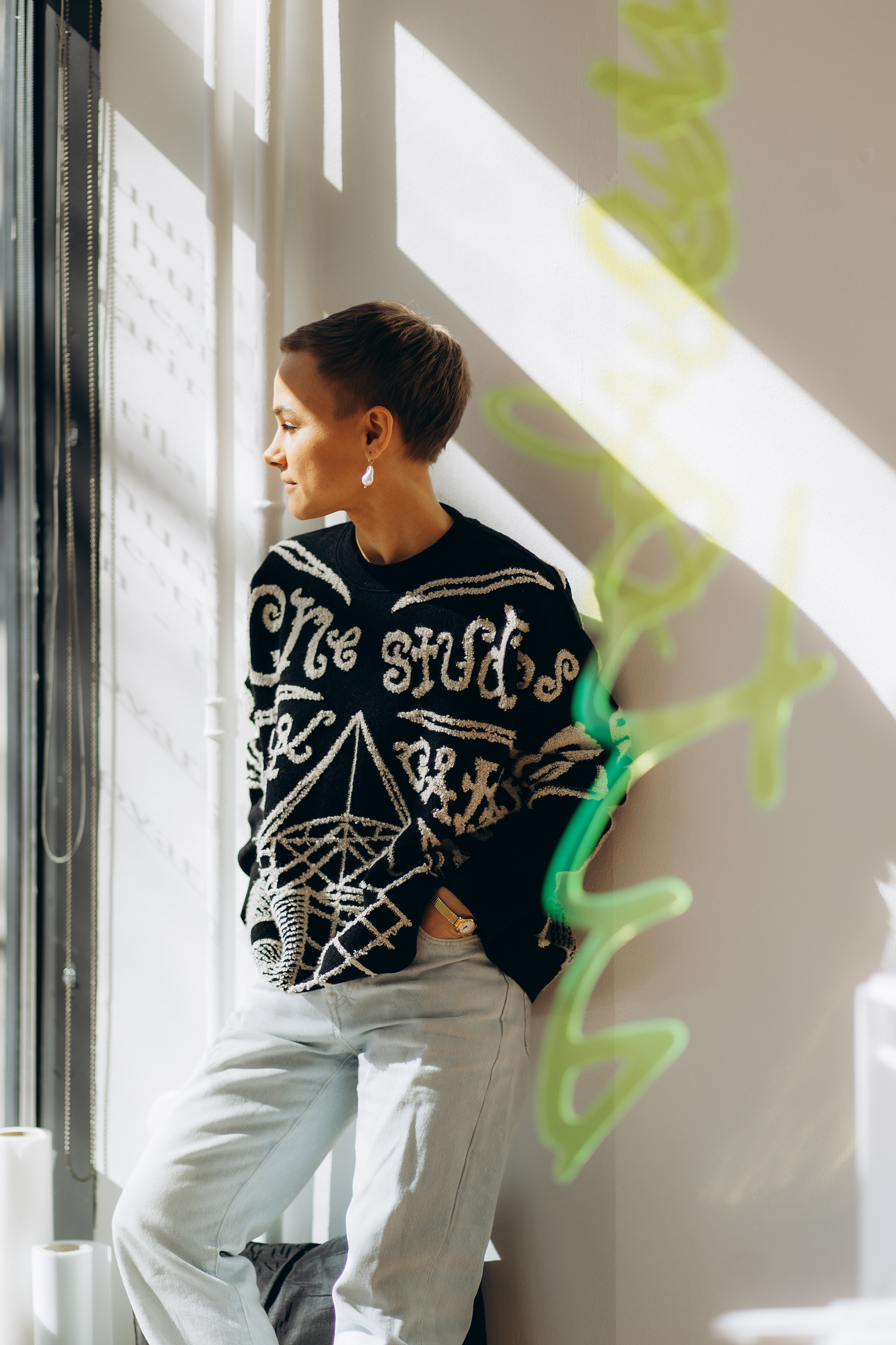 Maija Kovari - Kuvanveistäjä ja Arkkitehti
