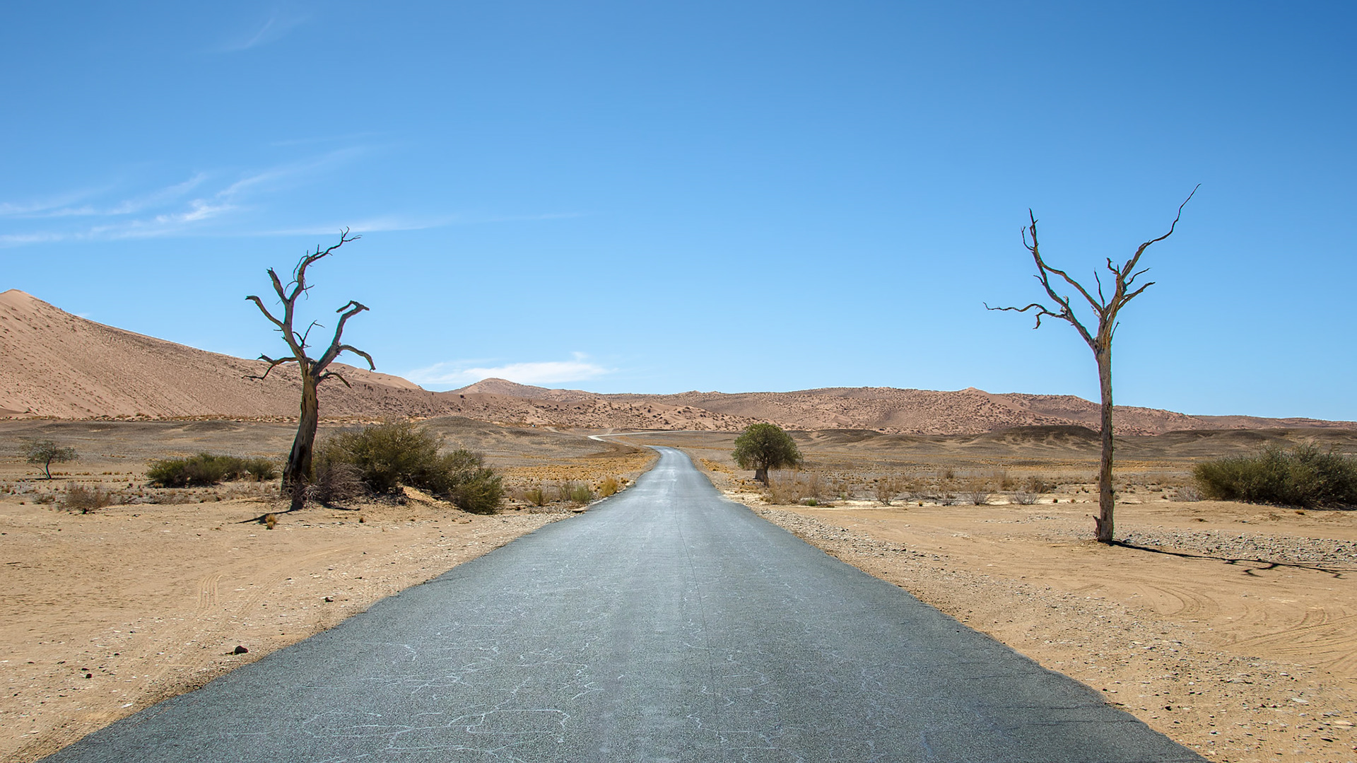 Der Raum dazwischen - Zwischen dem Vertrauten und dem Unbekannten liegt ein Augenblick des Zögerns. ©Mirko Fleitmann