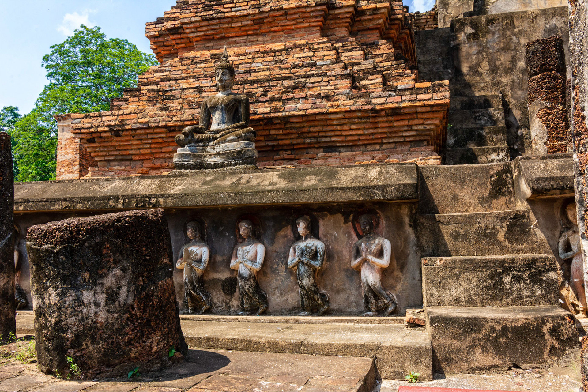Wat Maha That - วัดมหาธาตุ,