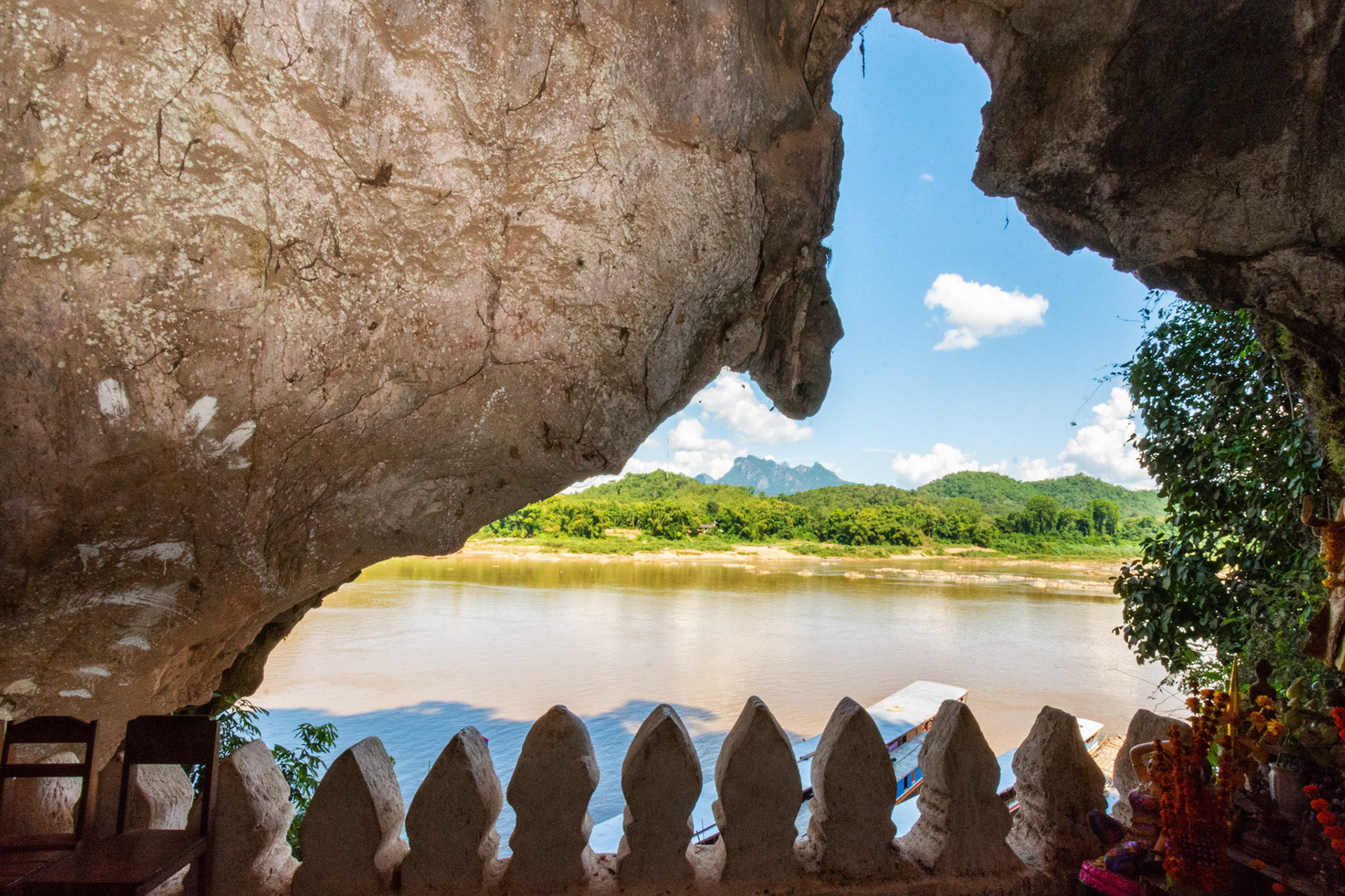 Pak Ou Caves