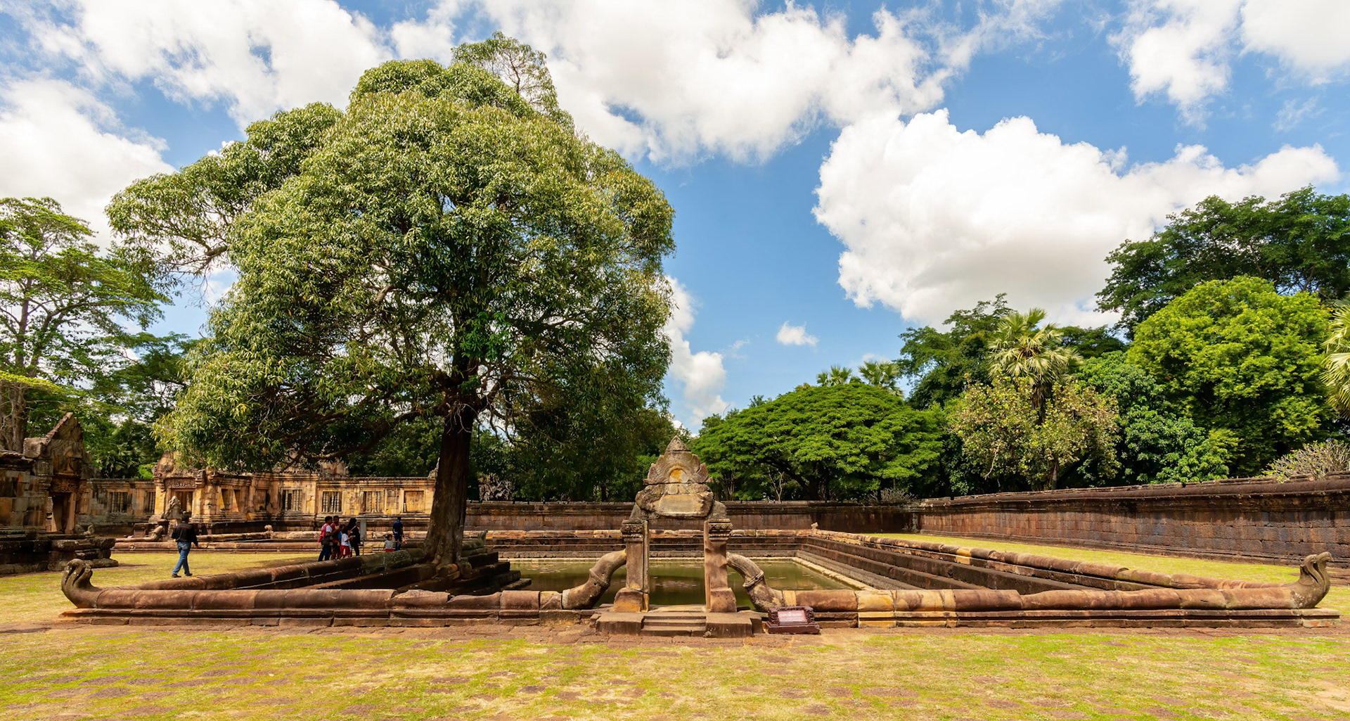 Prasat Muang Tam