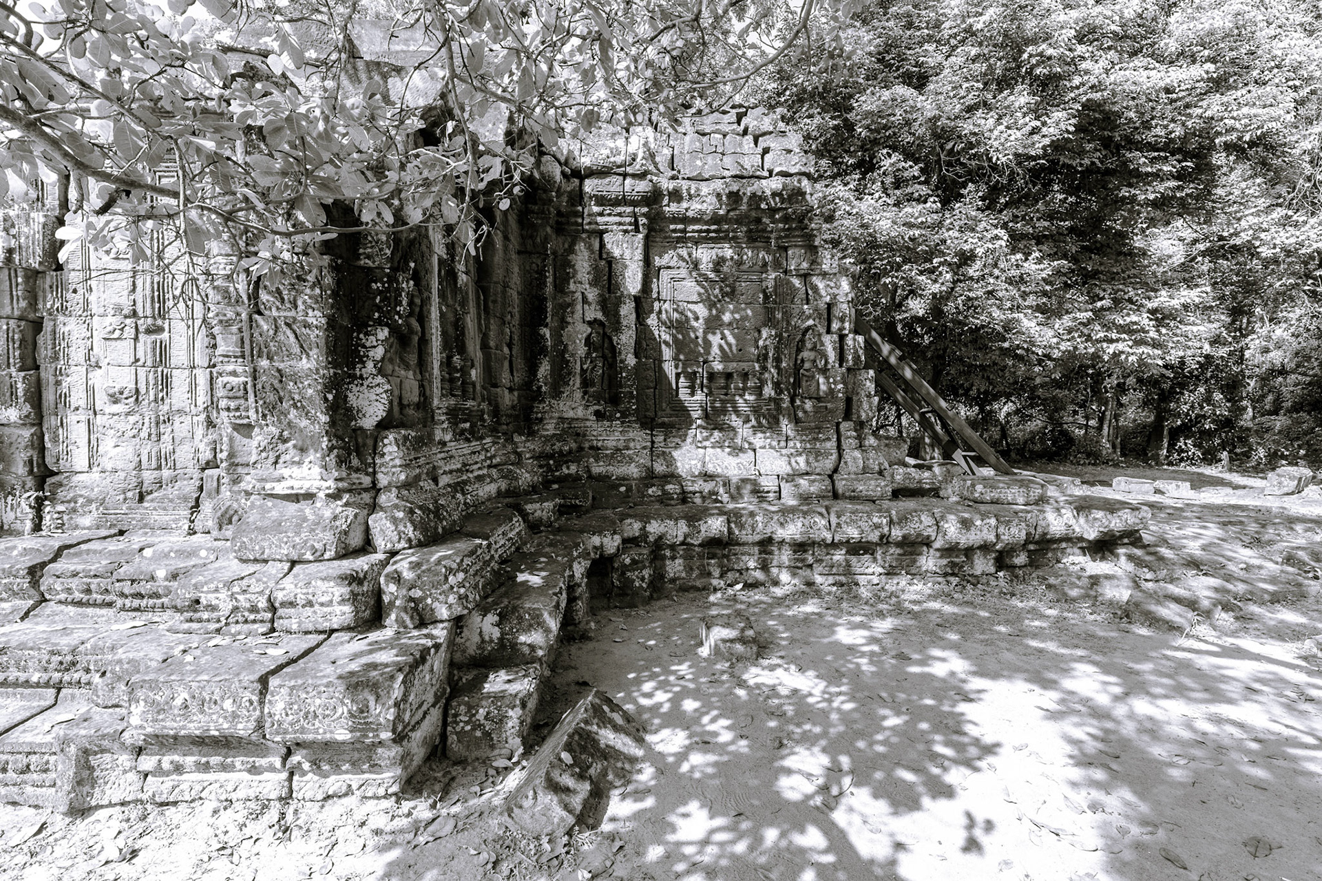 Prasat Chrung Southwest - ប្រាសាទជ្រុង និរតី
