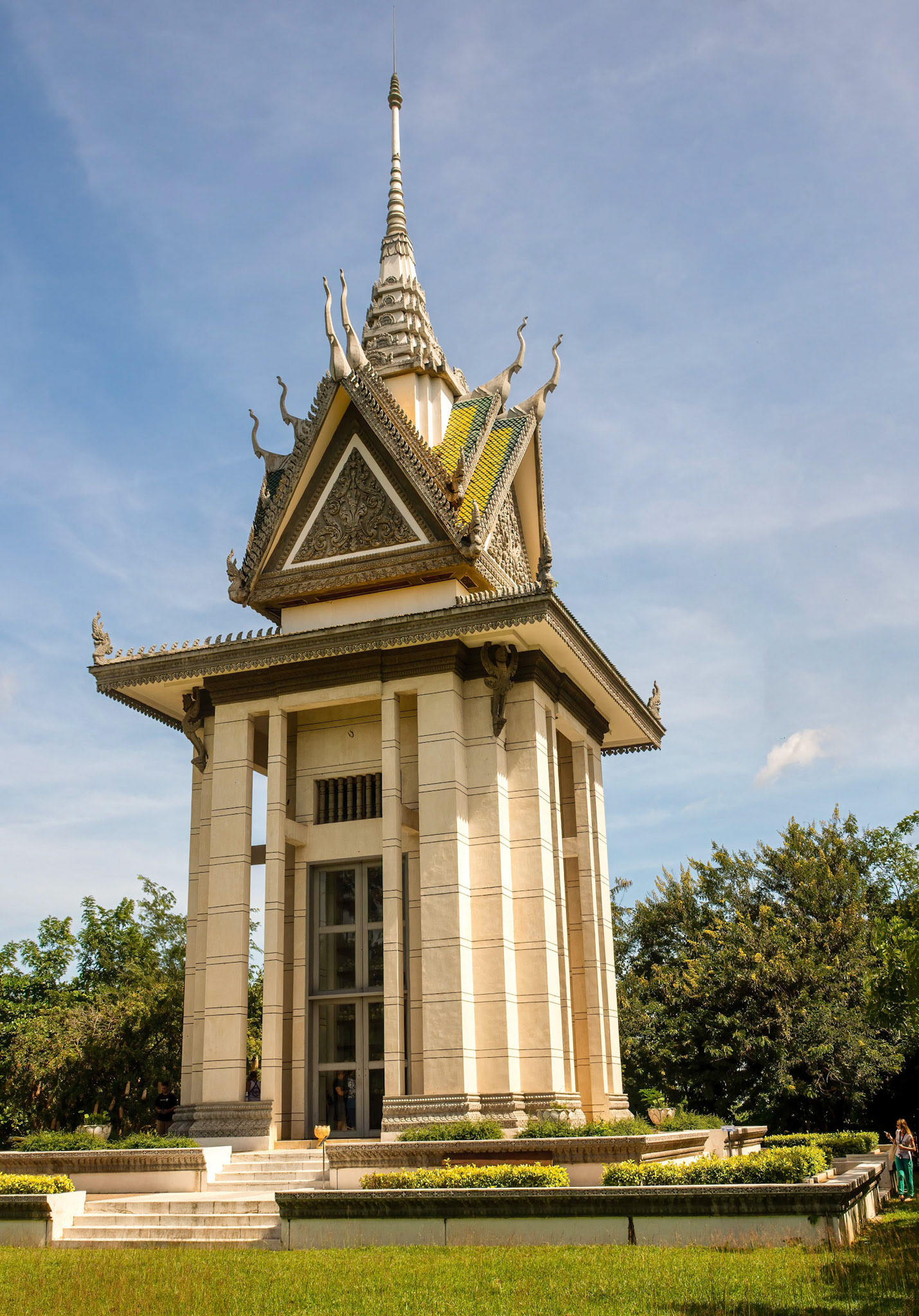Choeung Ek - ជើងឯក
